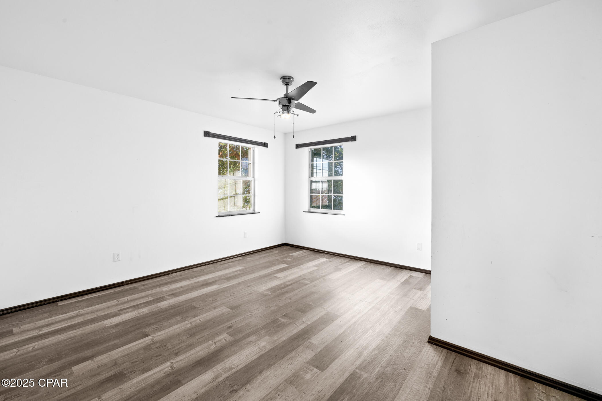 Listing photo id 19 for 816 Transmitter Road