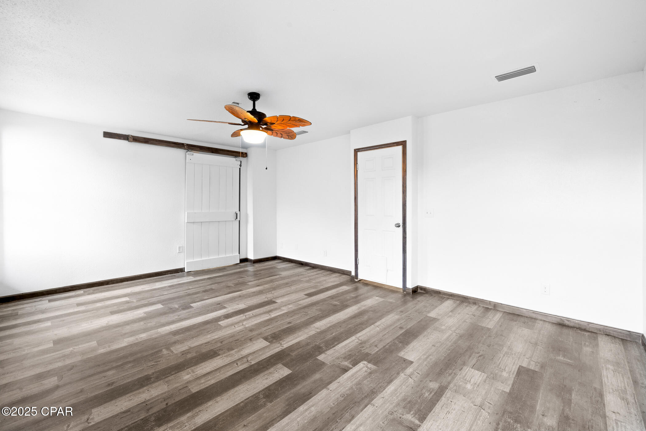 Listing photo id 22 for 816 Transmitter Road