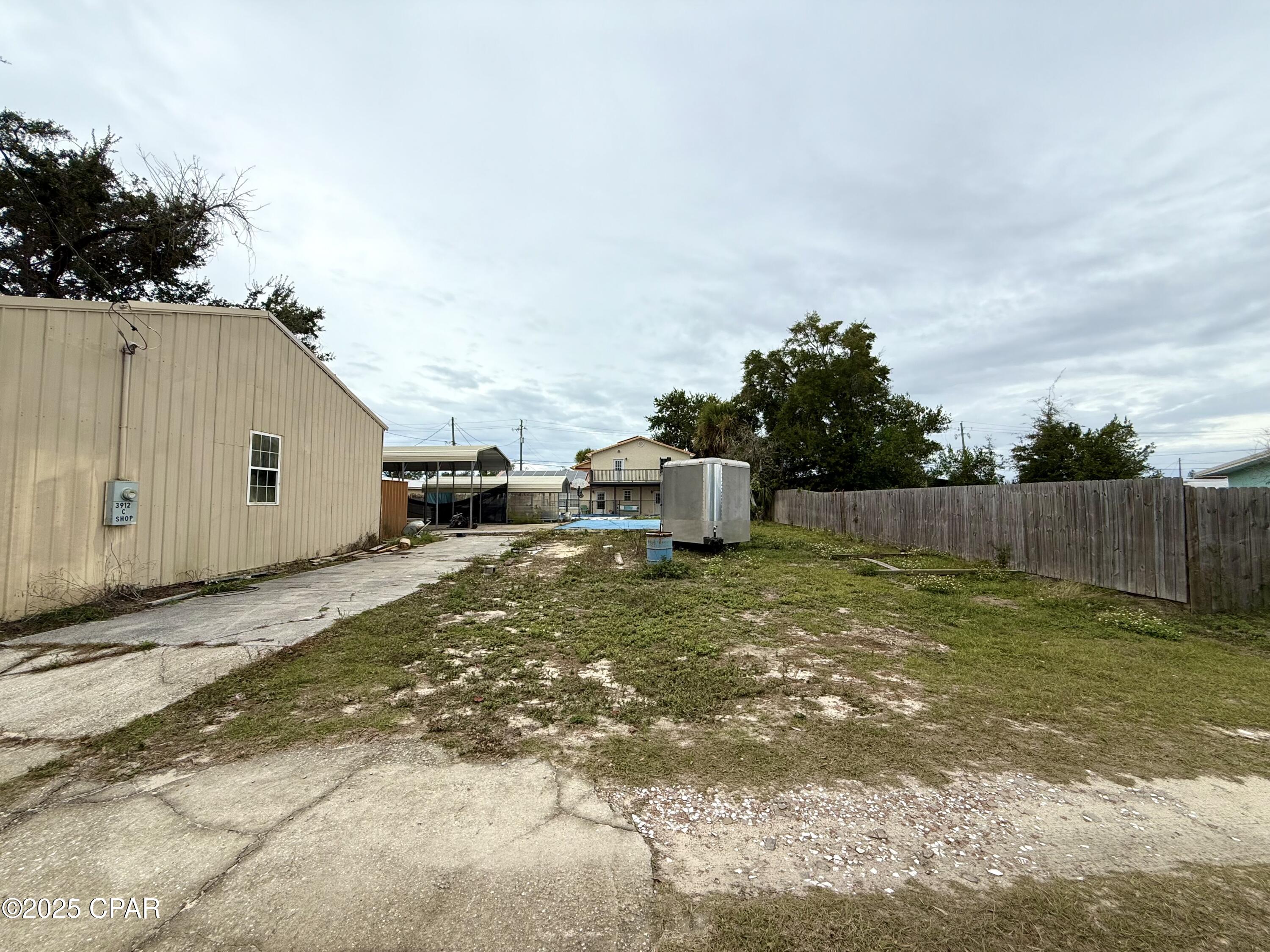 Listing photo id 42 for 816 Transmitter Road