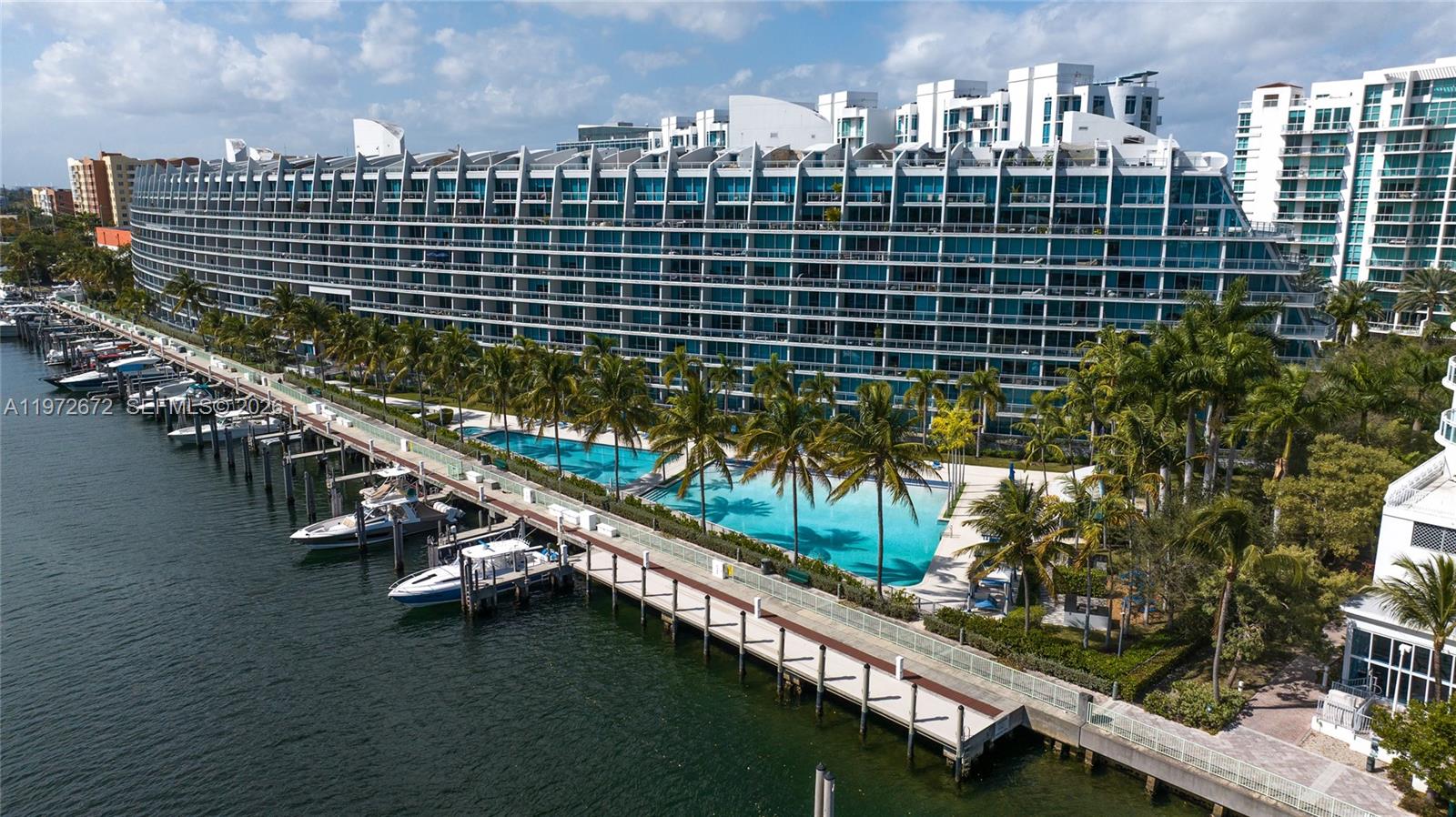 Apartamento à Venda em Aventura, FL