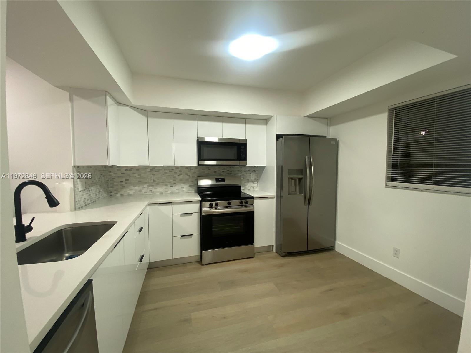 Courtyard At Kings Lake 3,