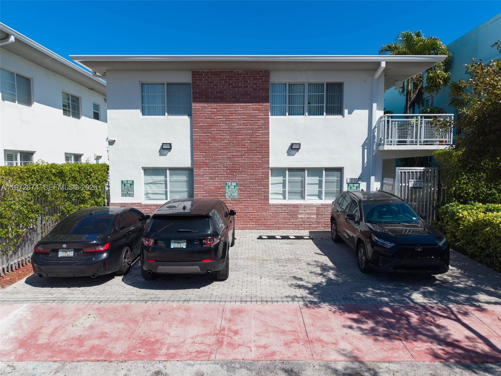 Bay Court Condo