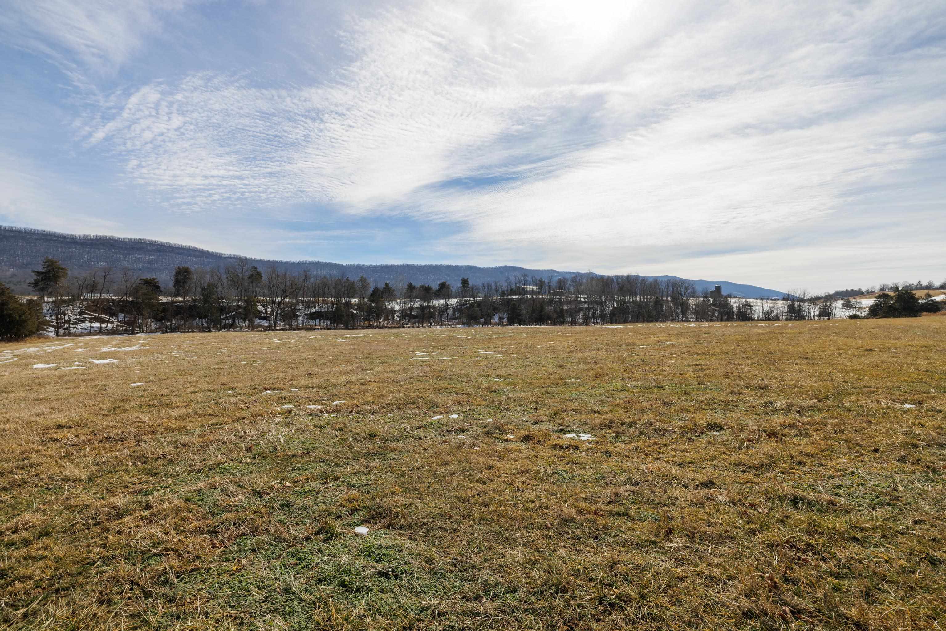 14.07 ac CREEK BED LN exterior