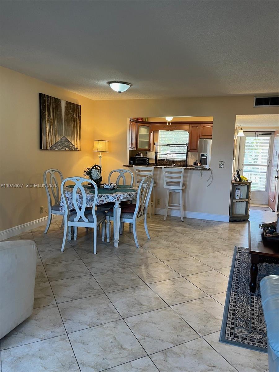 Lakeside Village Condo 6