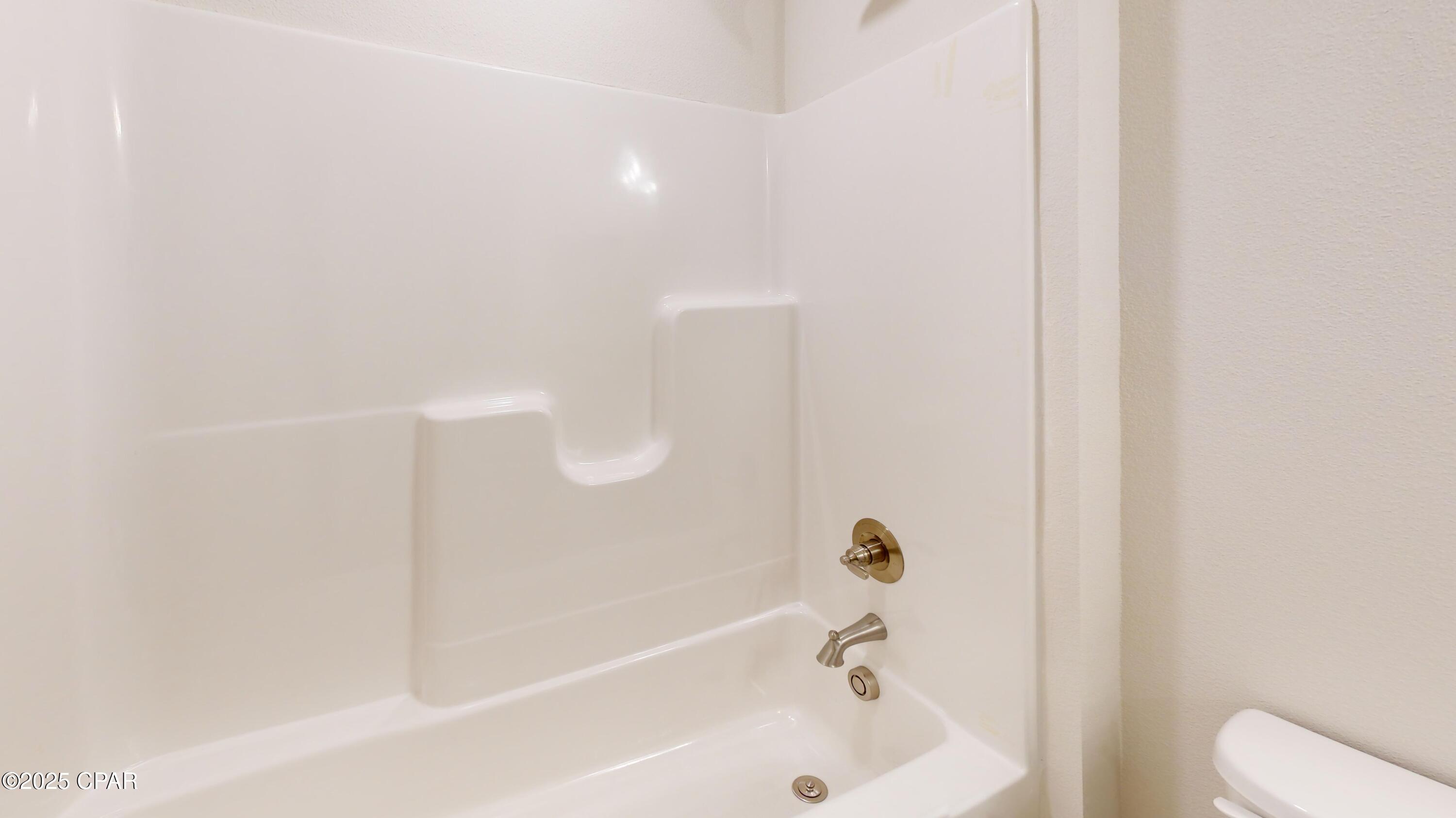 Image 6 For 2263 Shenandoah Boulevard