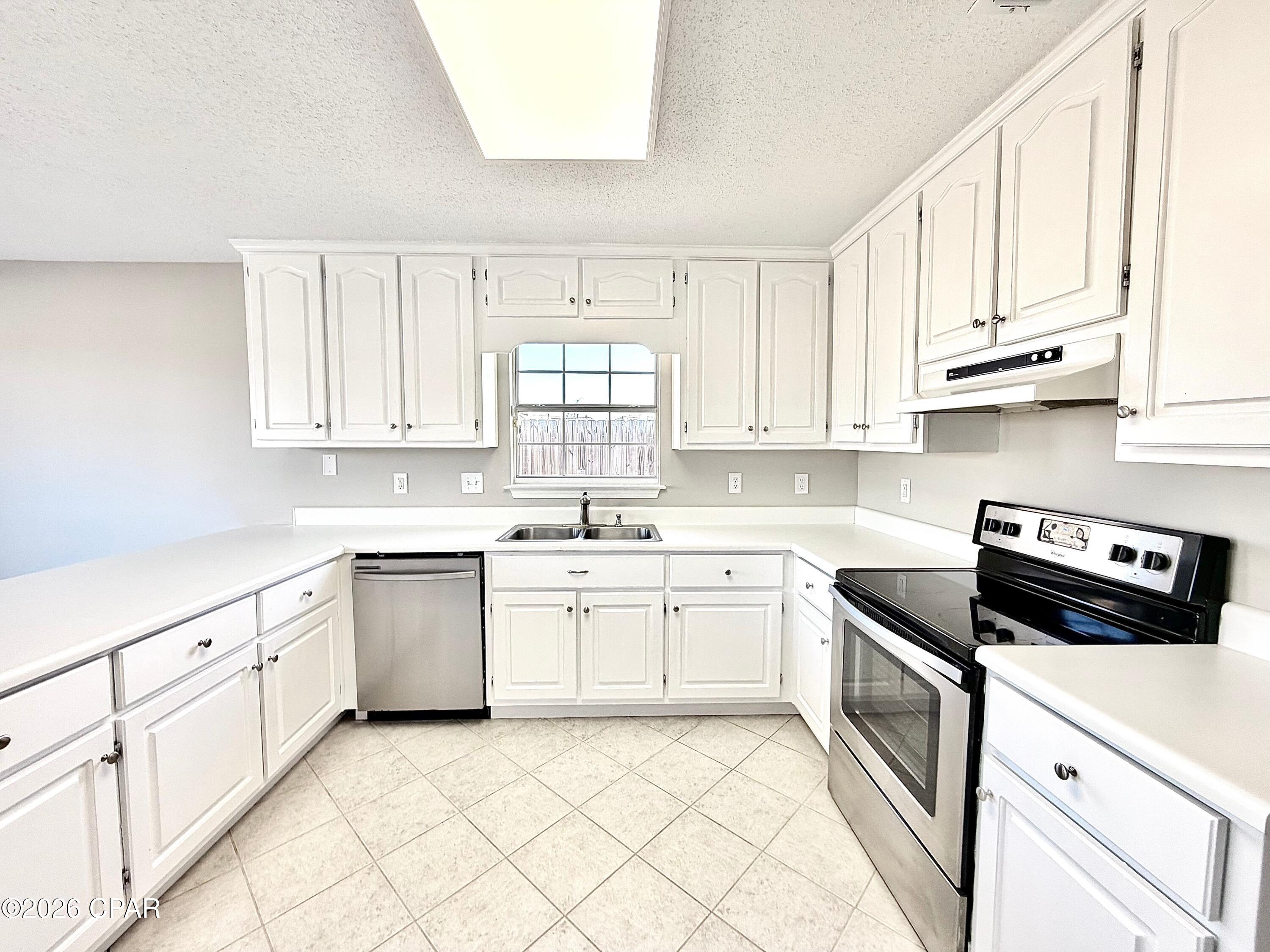 Image 13 For 8116 Heritage Woods Lane