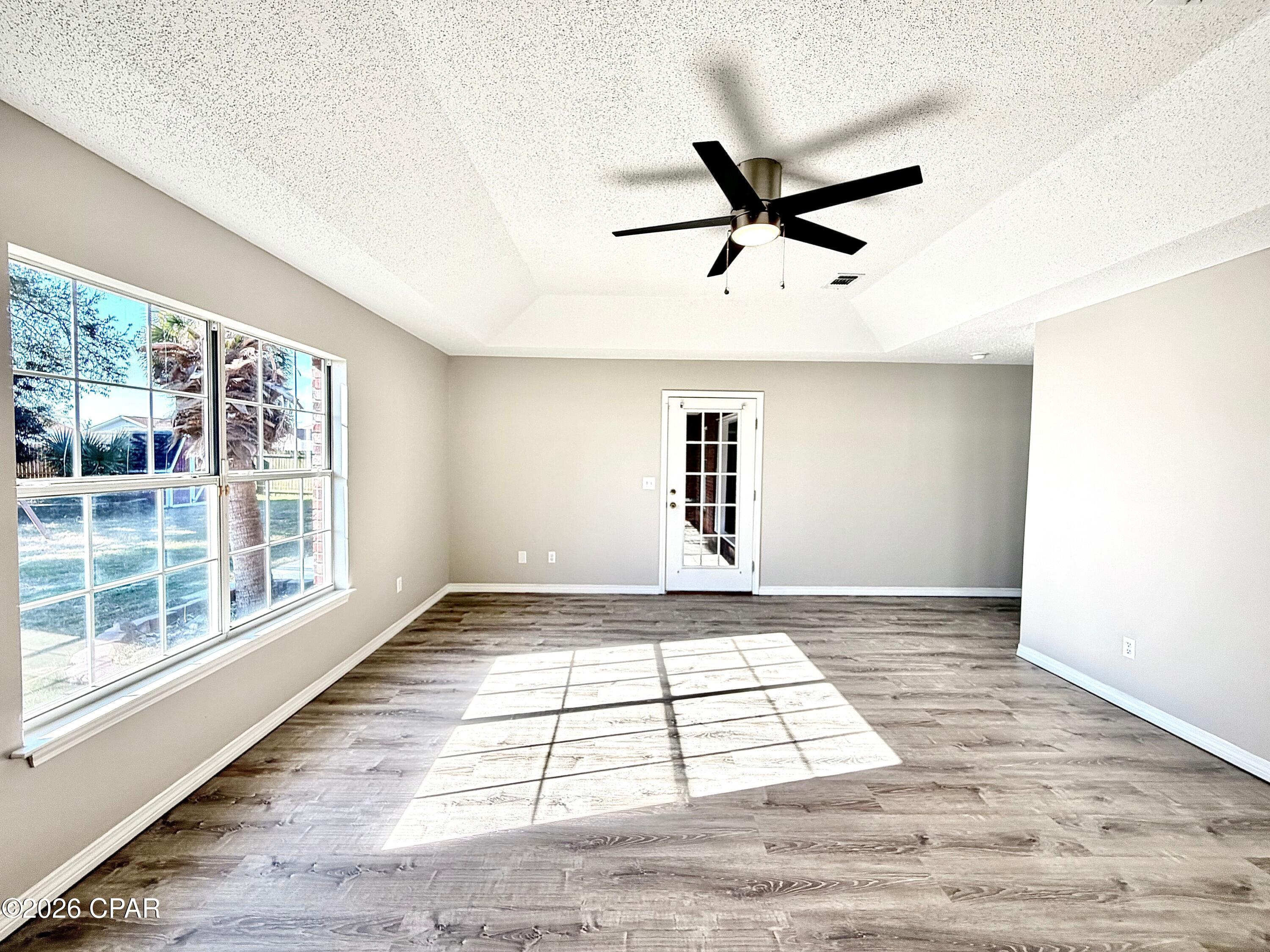 Image 23 For 8116 Heritage Woods Lane