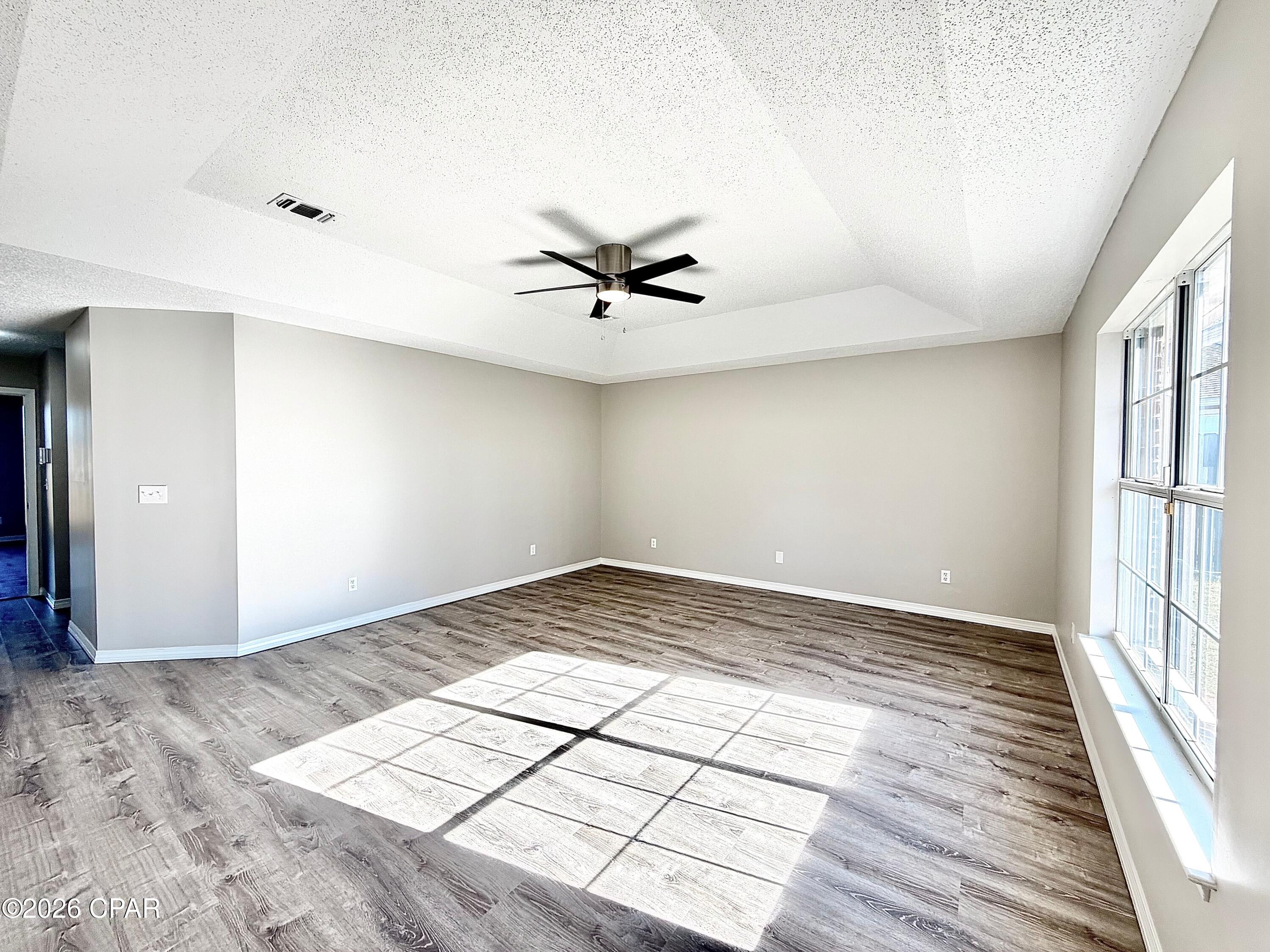 Image 24 For 8116 Heritage Woods Lane