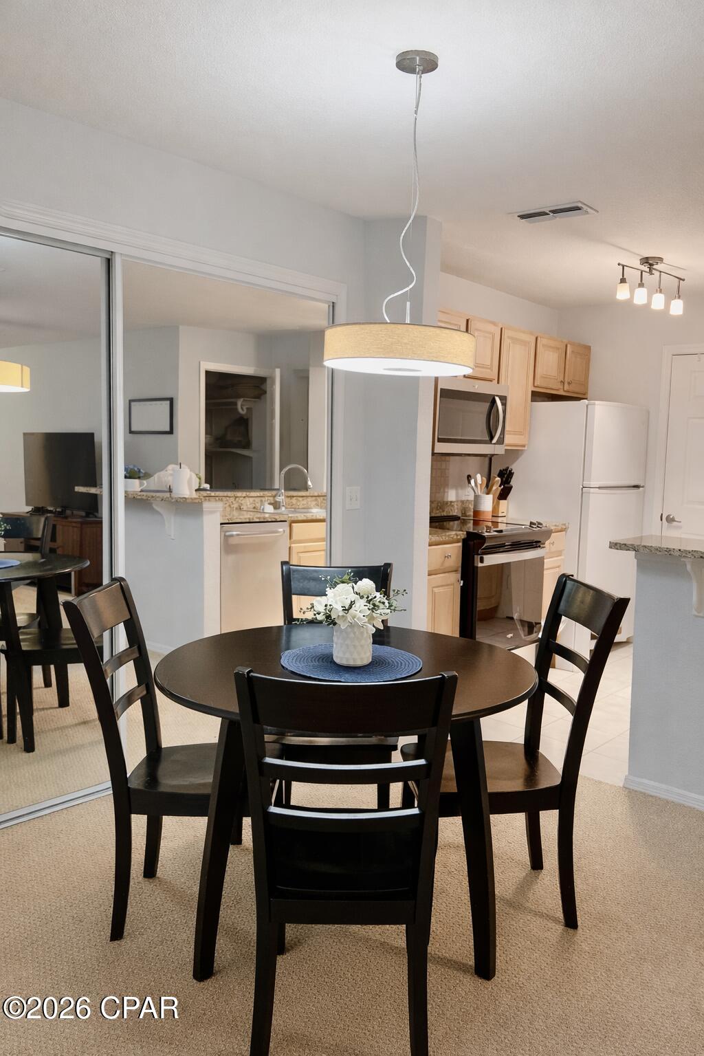 Listing photo id 5 for 608 Cape Cod Circle