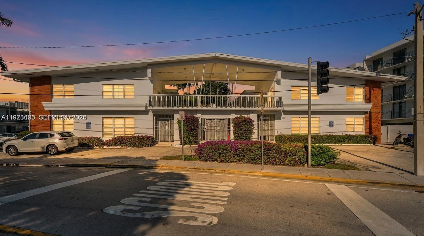 The Lofts At Tatum Condo