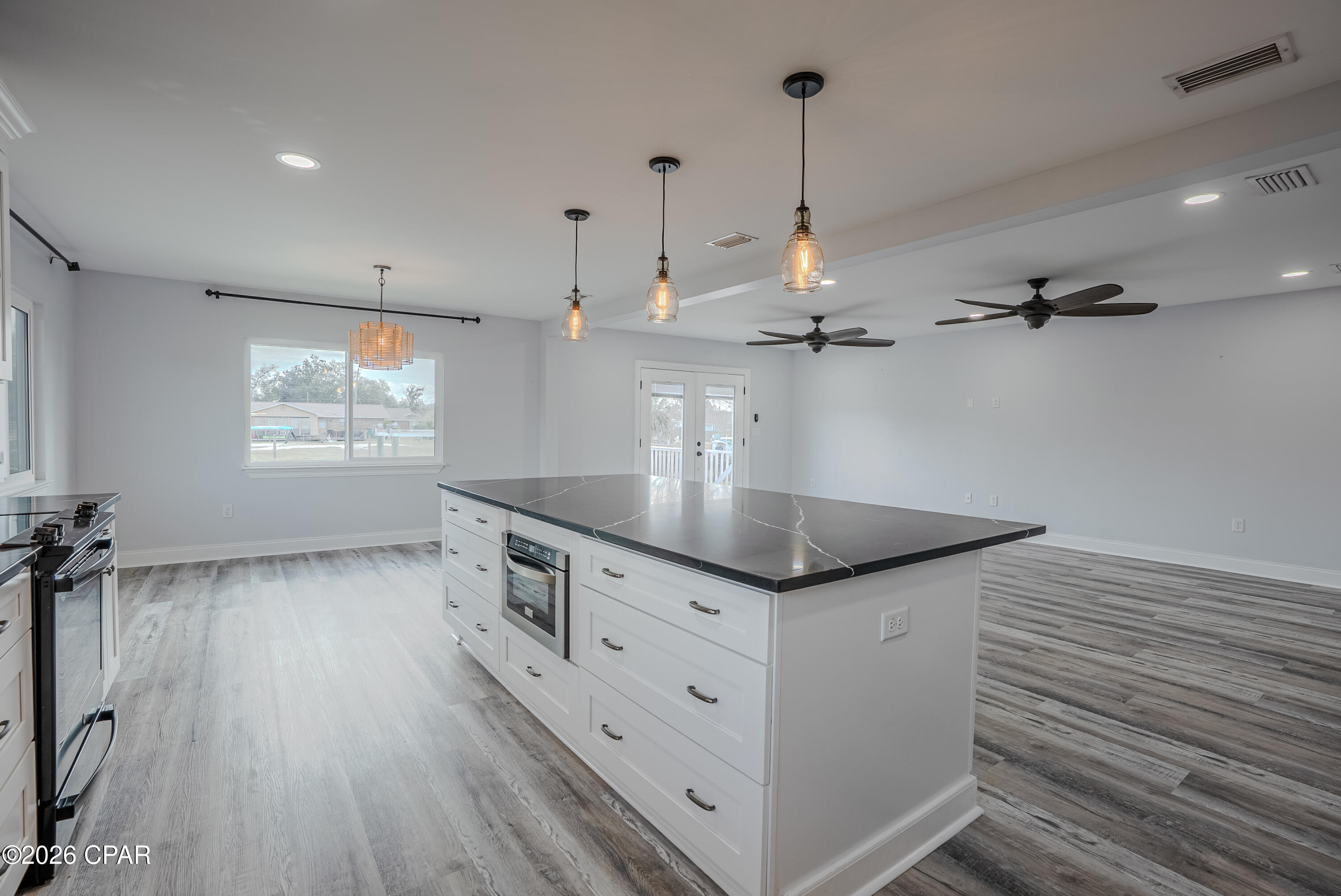 Listing photo id 10 for 4520 Misty Lane