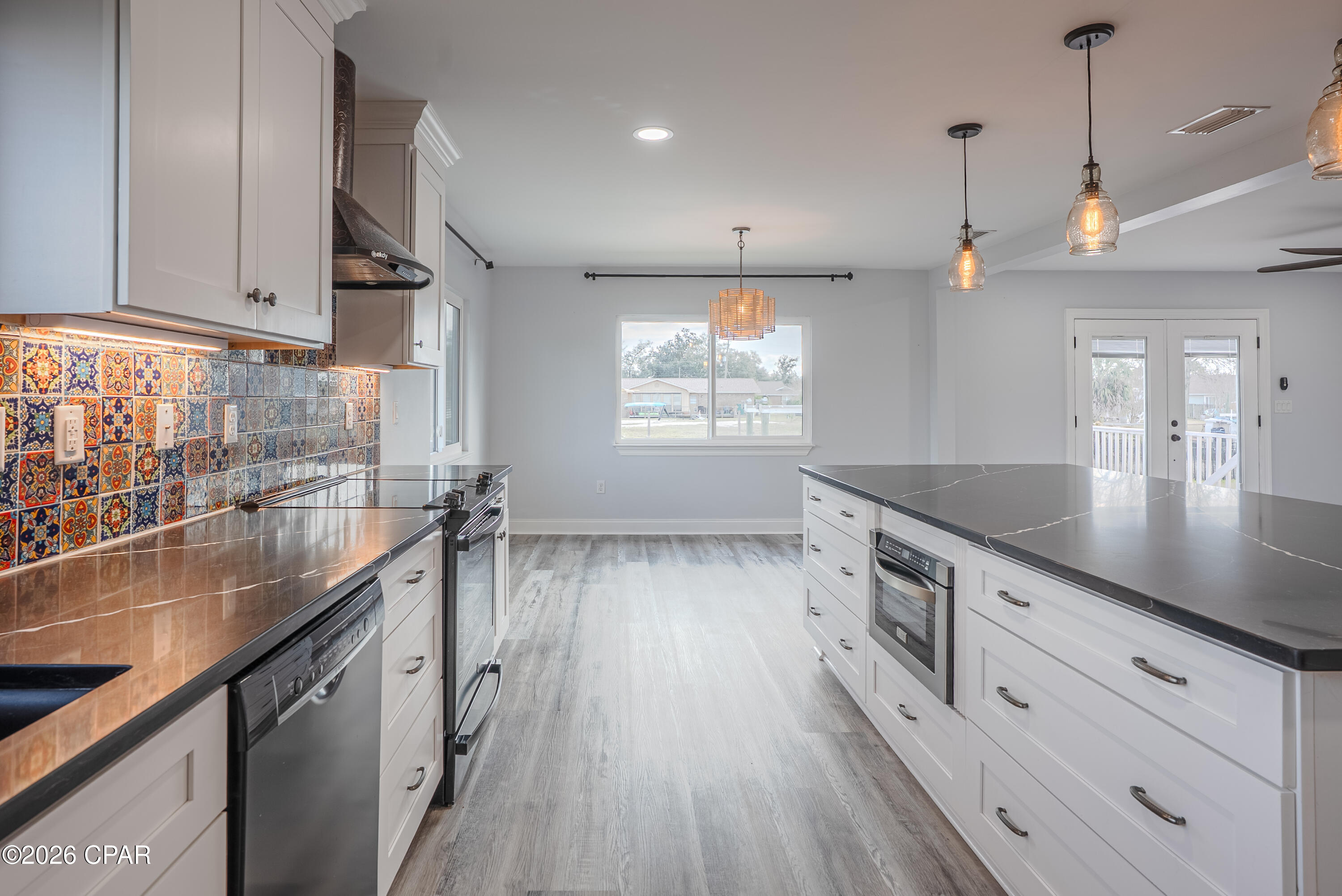 Listing photo id 11 for 4520 Misty Lane