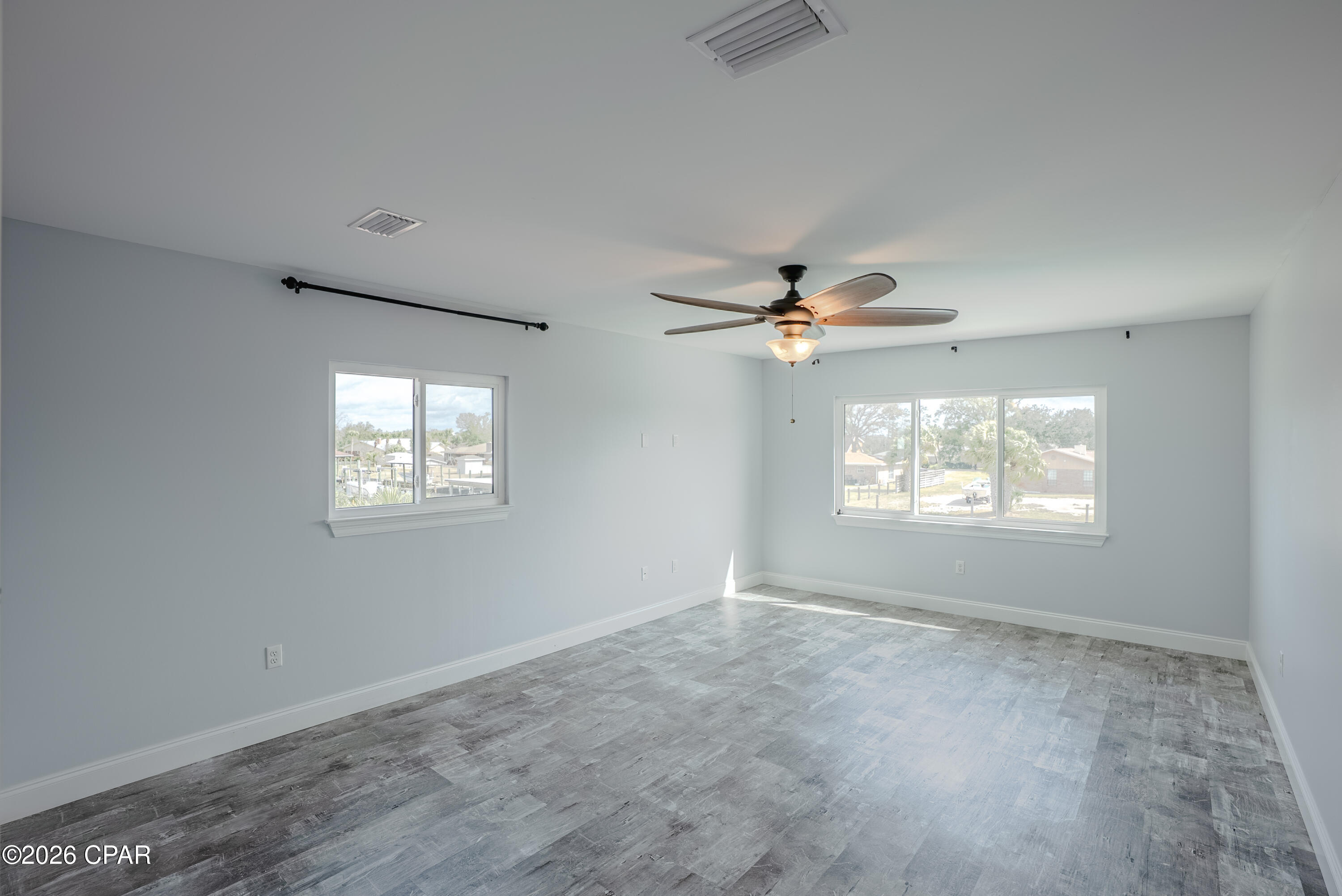 Listing photo id 41 for 4520 Misty Lane