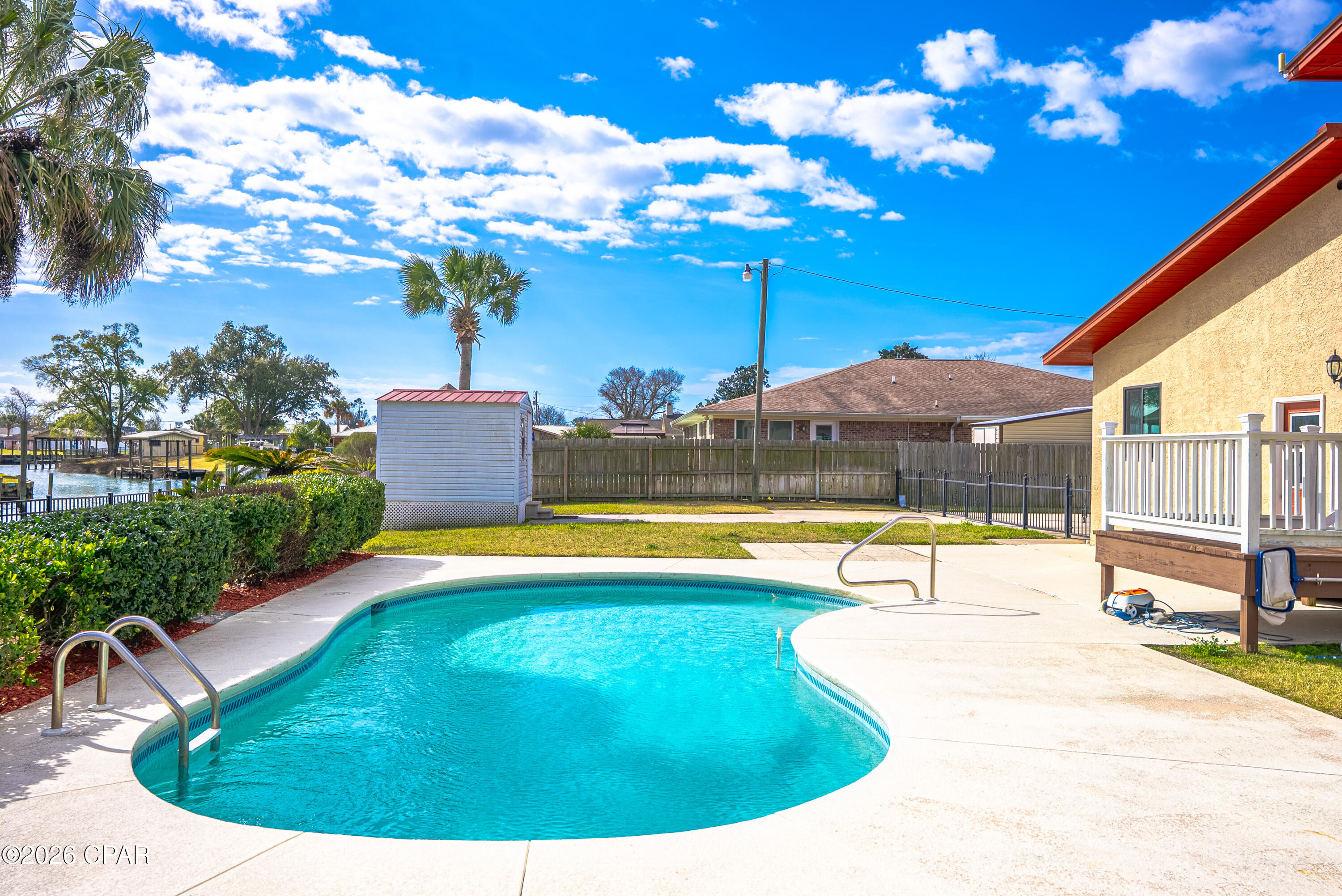 Listing photo id 50 for 4520 Misty Lane