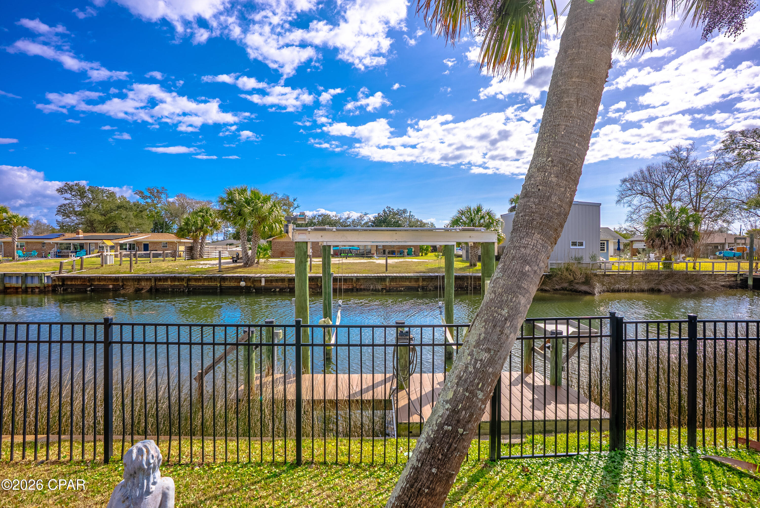 Listing photo id 54 for 4520 Misty Lane