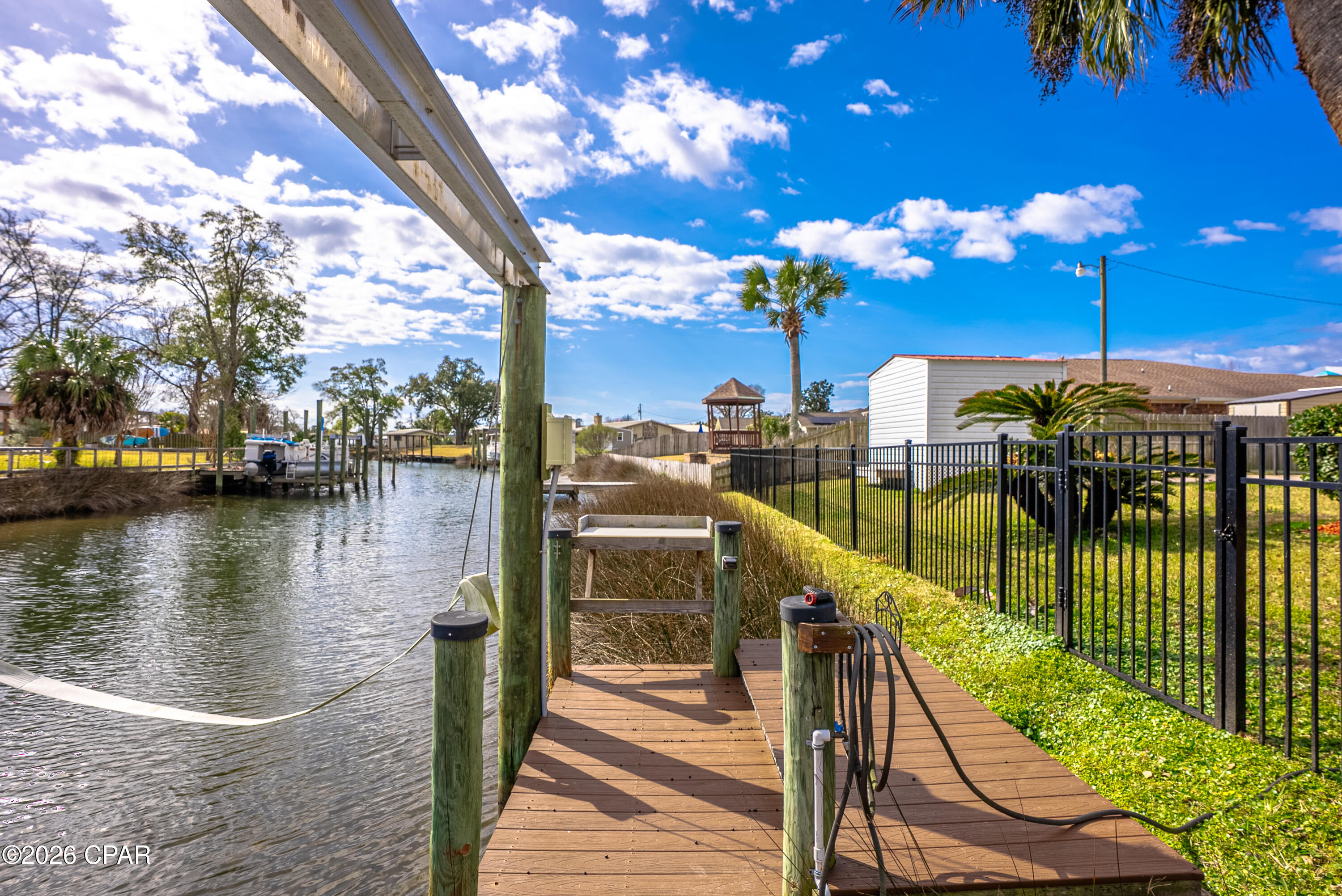 Listing photo id 56 for 4520 Misty Lane