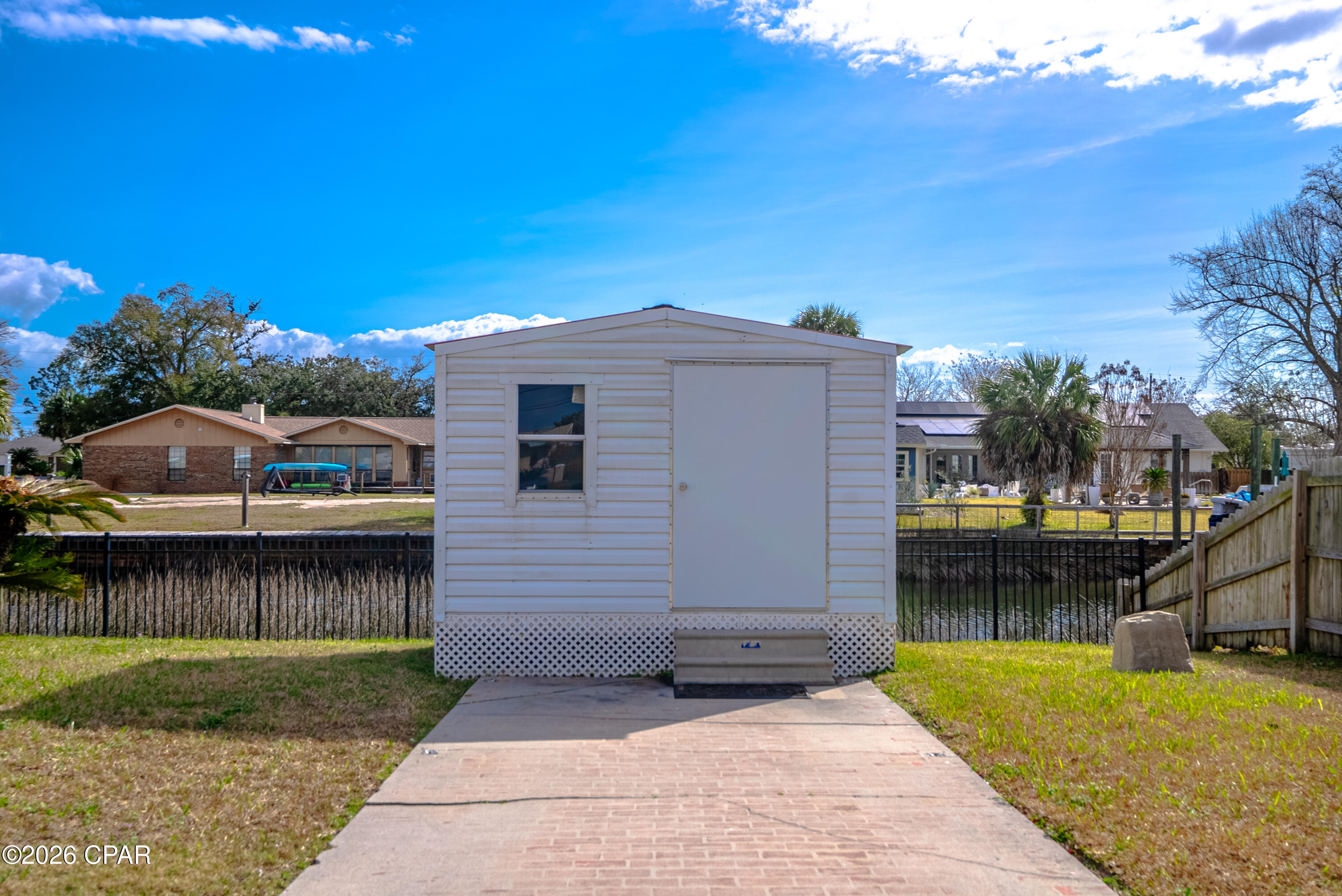 Listing photo id 59 for 4520 Misty Lane