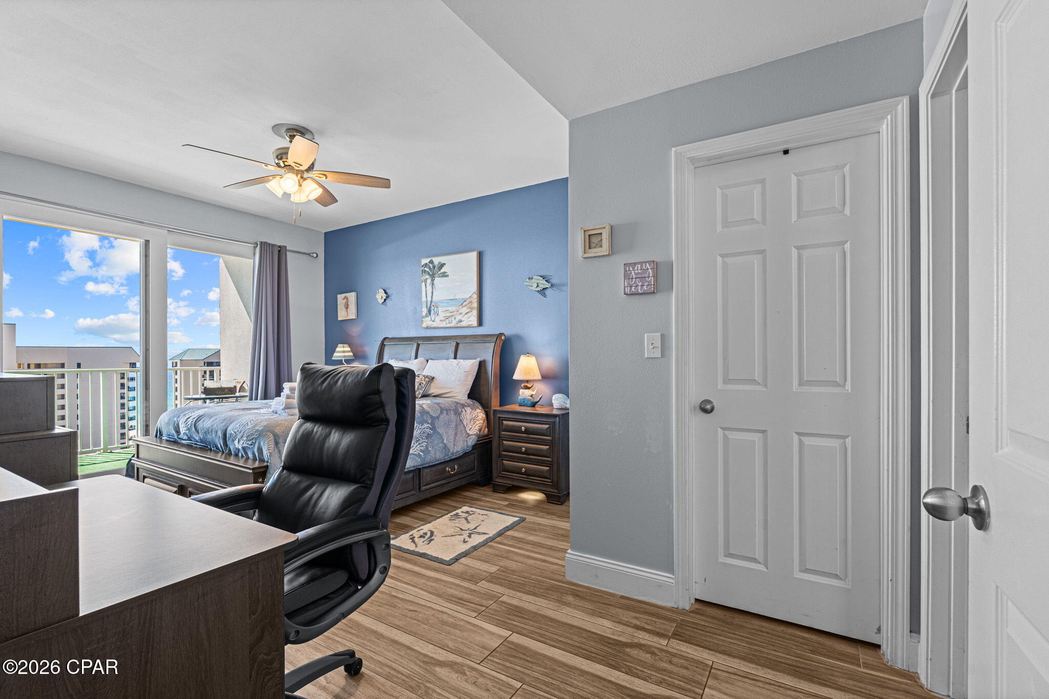 Image 11 For 9860 Thomas Drive 1006