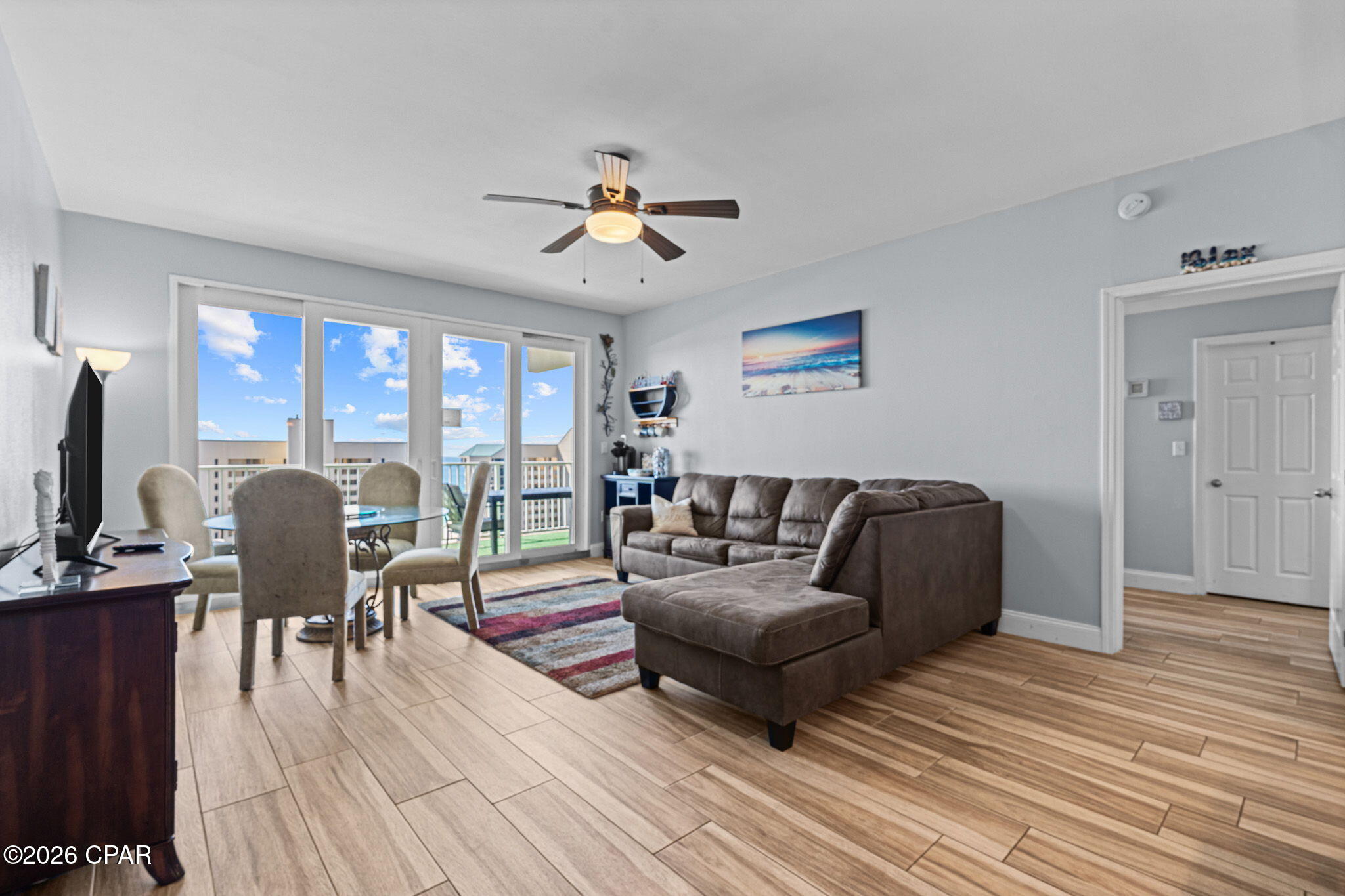 Image 8 For 9860 Thomas Drive 1006