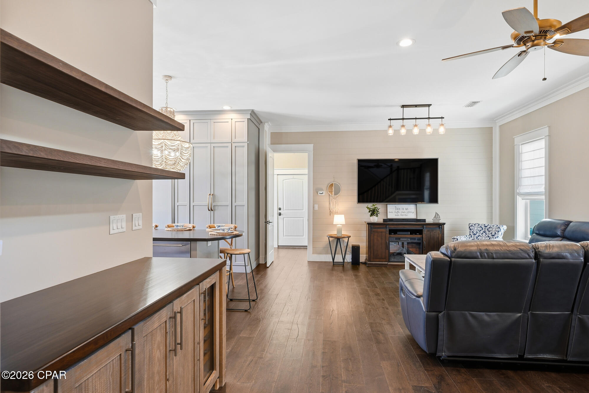 Image 19 For 401 Liverpool Avenue