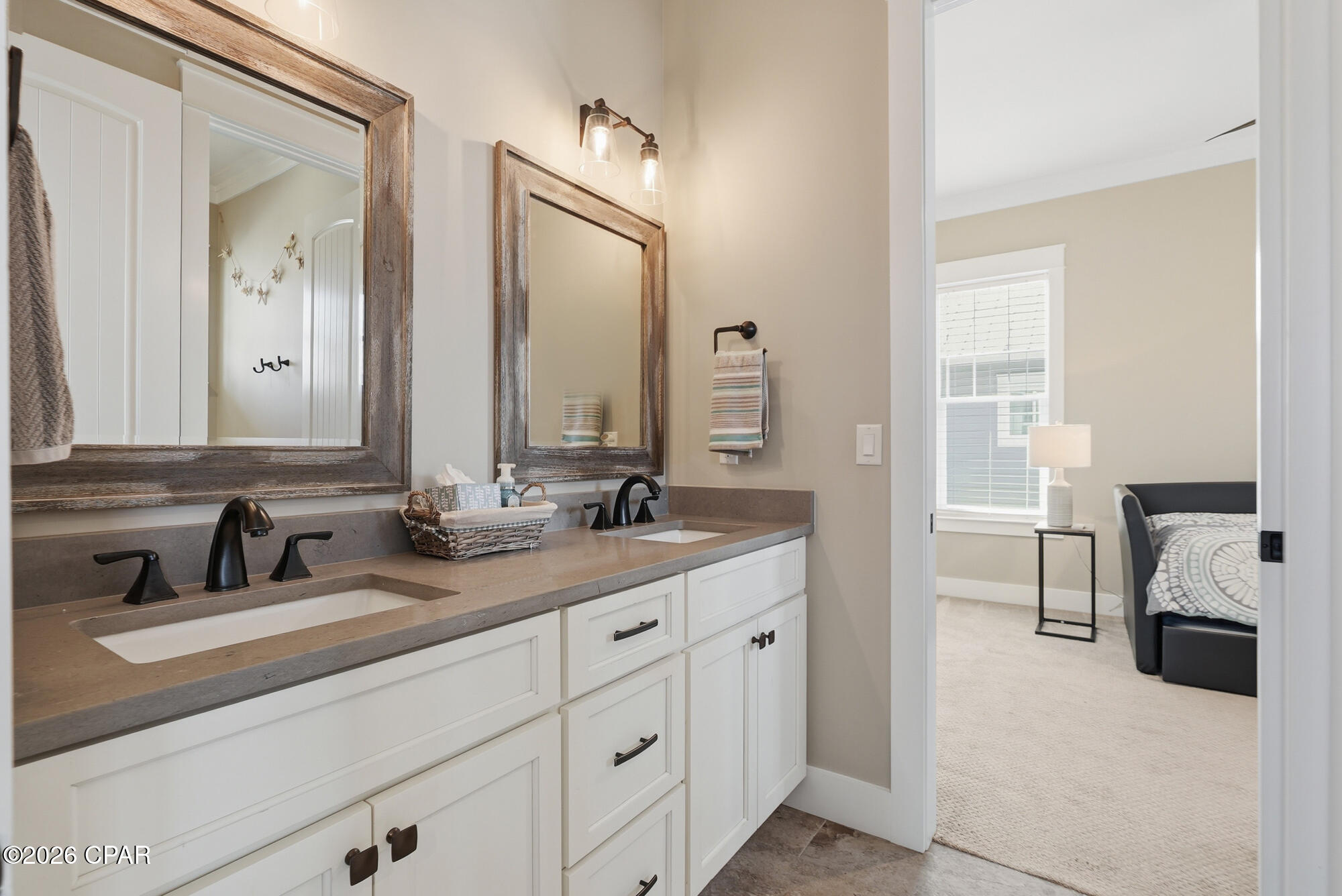 Image 34 For 401 Liverpool Avenue