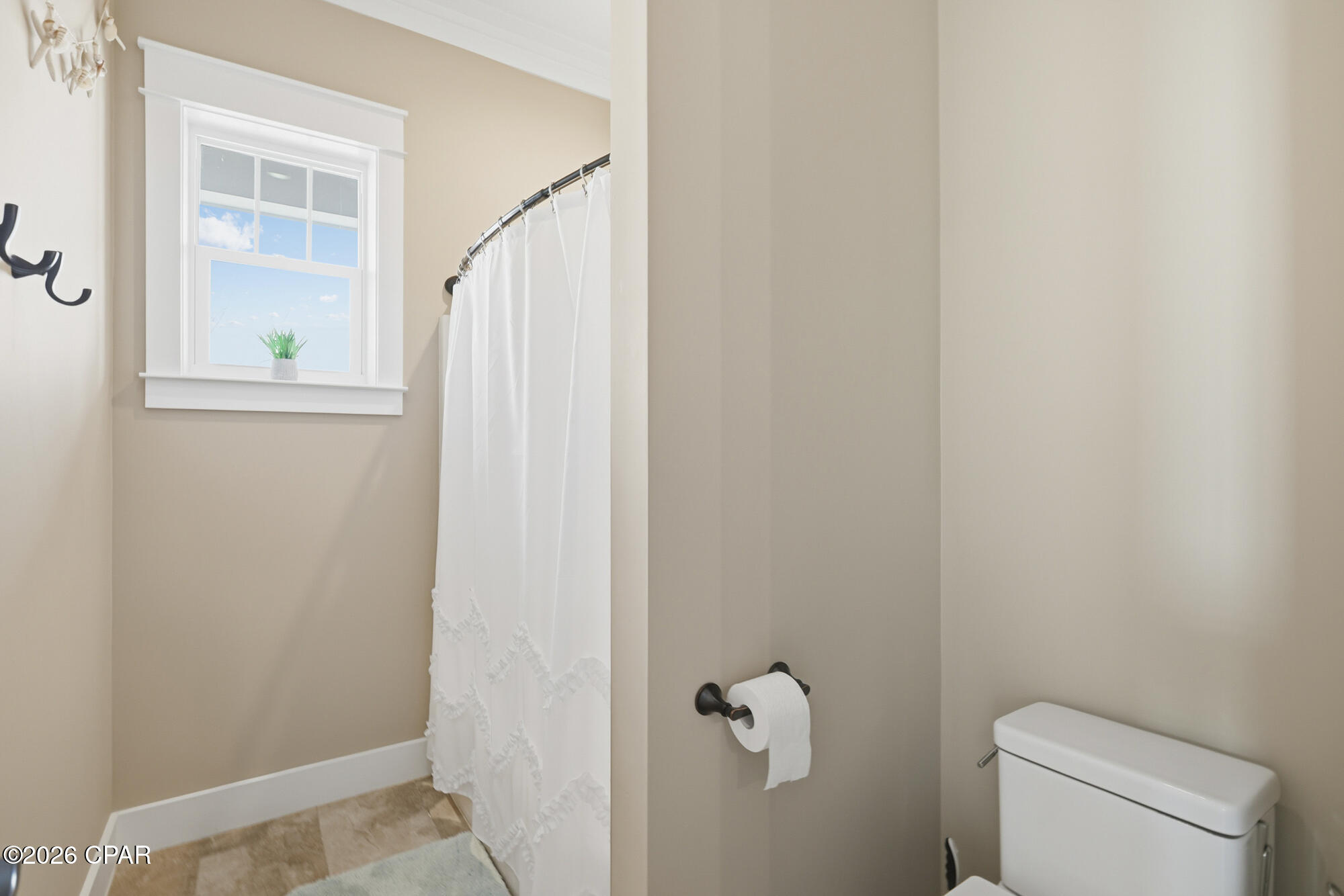 Image 35 For 401 Liverpool Avenue