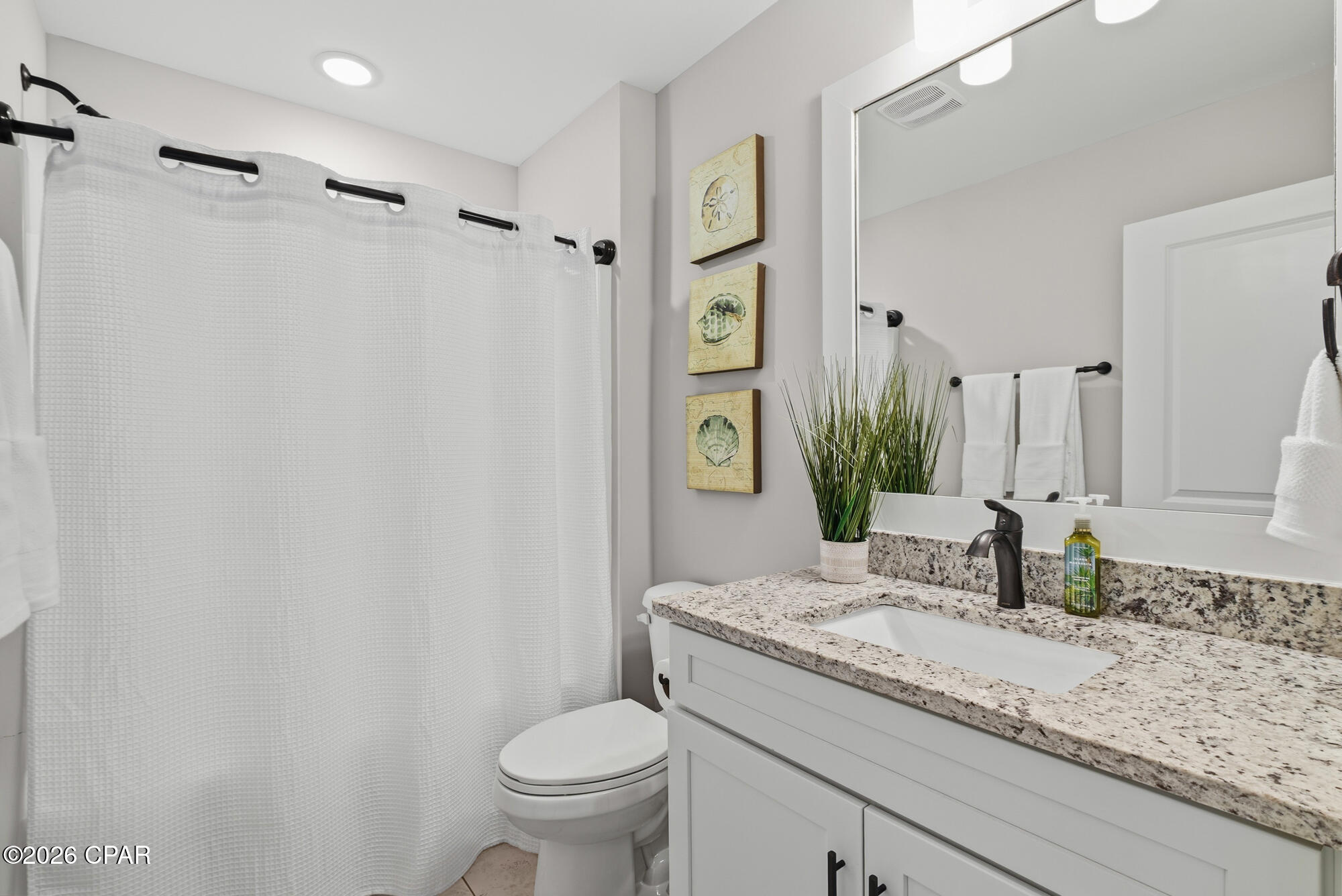 Image 36 For 725 Landing Circle