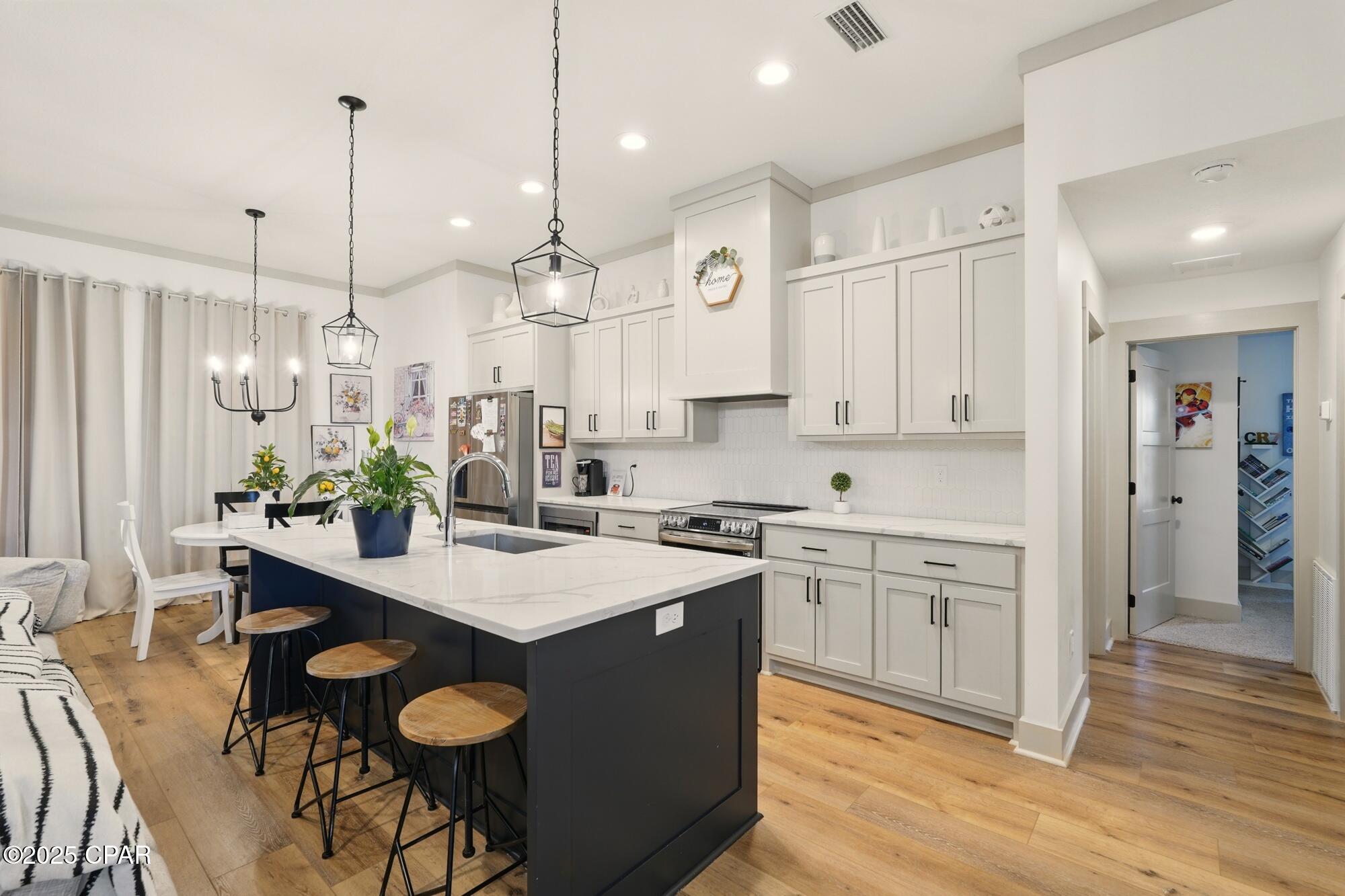 Image 13 For 3928 Sandpine Way