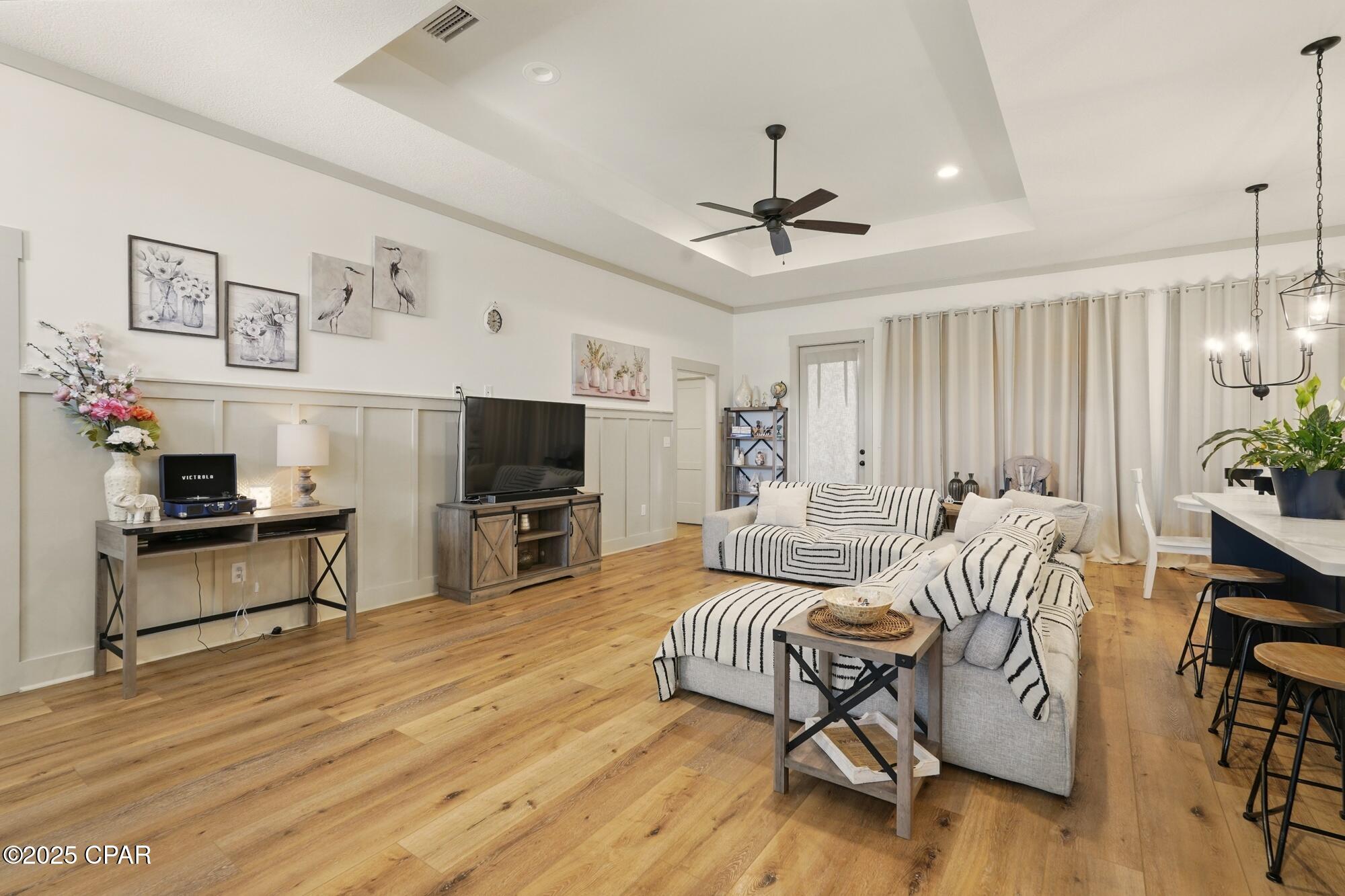 Image 5 For 3928 Sandpine Way