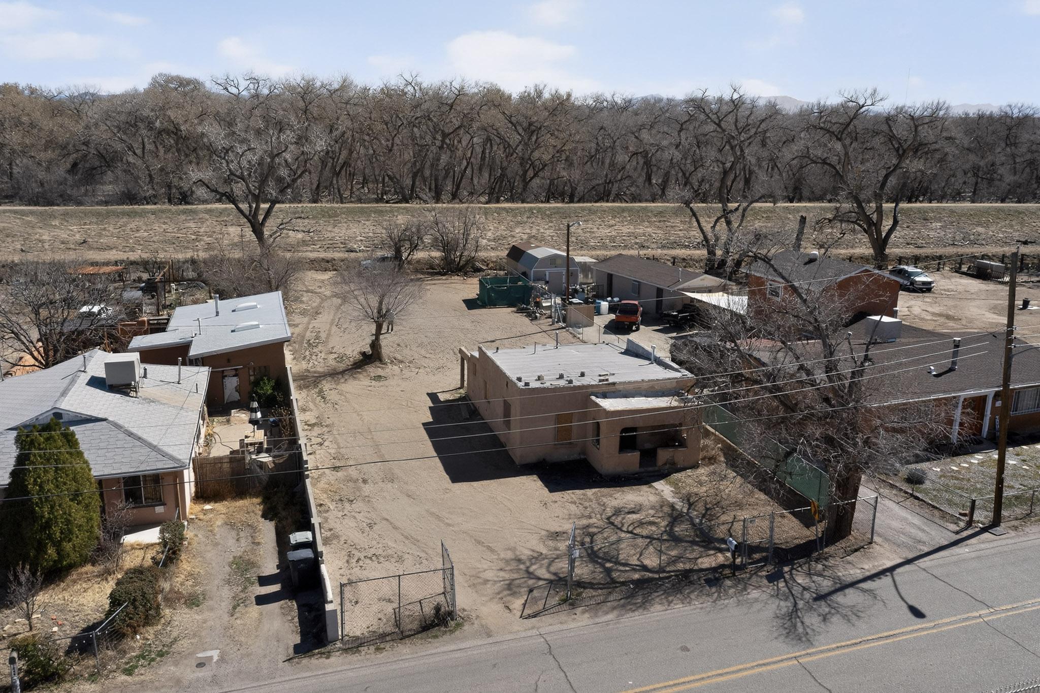 1st image of 1650 La Vega Dr Sw, Albuquerque, NM 87105 | MLS# 1098956