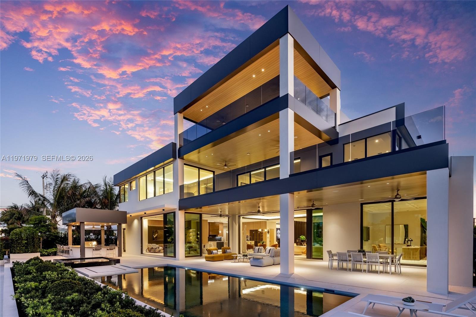 Homes for sale in Fort Lauderdale, FL | 23 Isla Bahia Dr, Fort Lauderdale, FL 33316 | MLS# A11971979