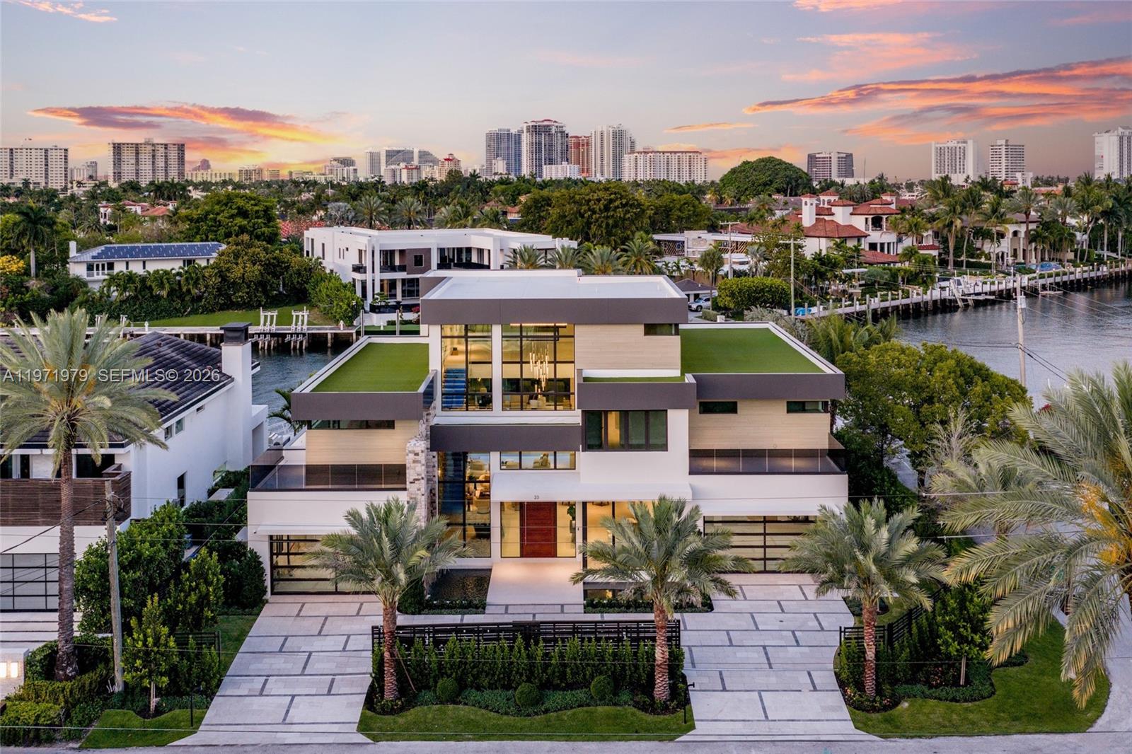 Homes for sale in Fort Lauderdale, FL | 23 Isla Bahia Dr, Fort Lauderdale, FL 33316 | MLS# A11971979