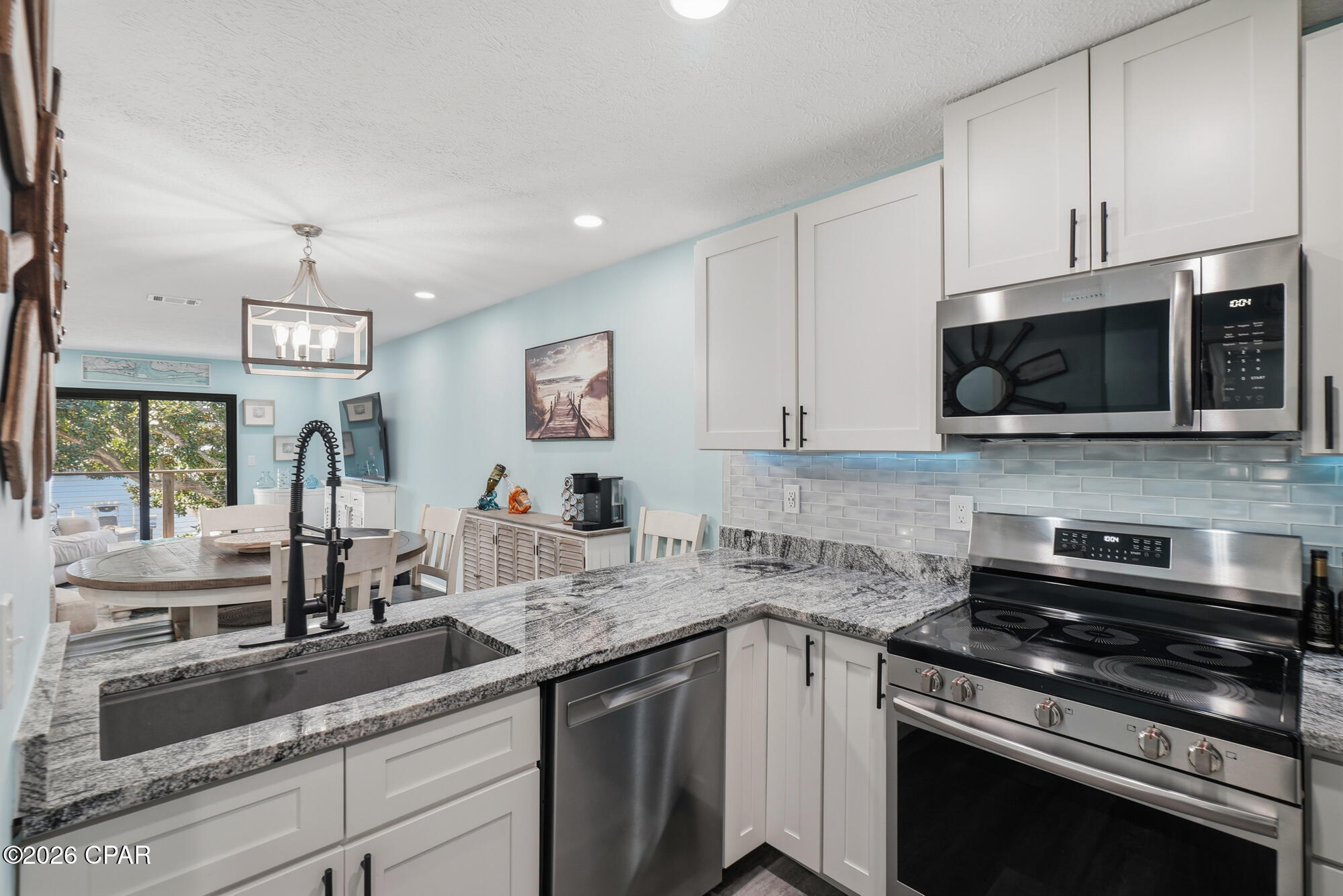 Image 6 For 7205 Lagoon Drive 8