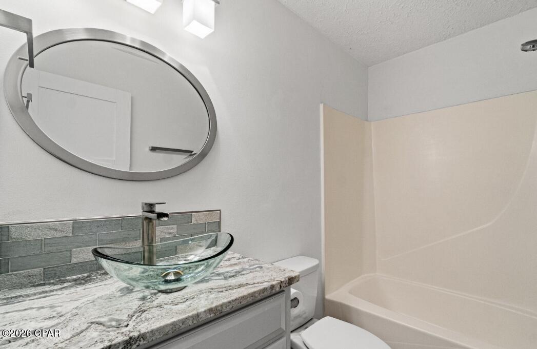 Image 15 For 421 Oleander Circle