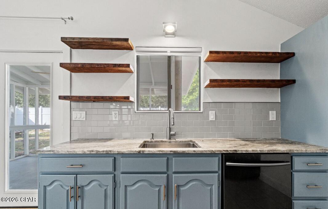 Image 4 For 421 Oleander Circle