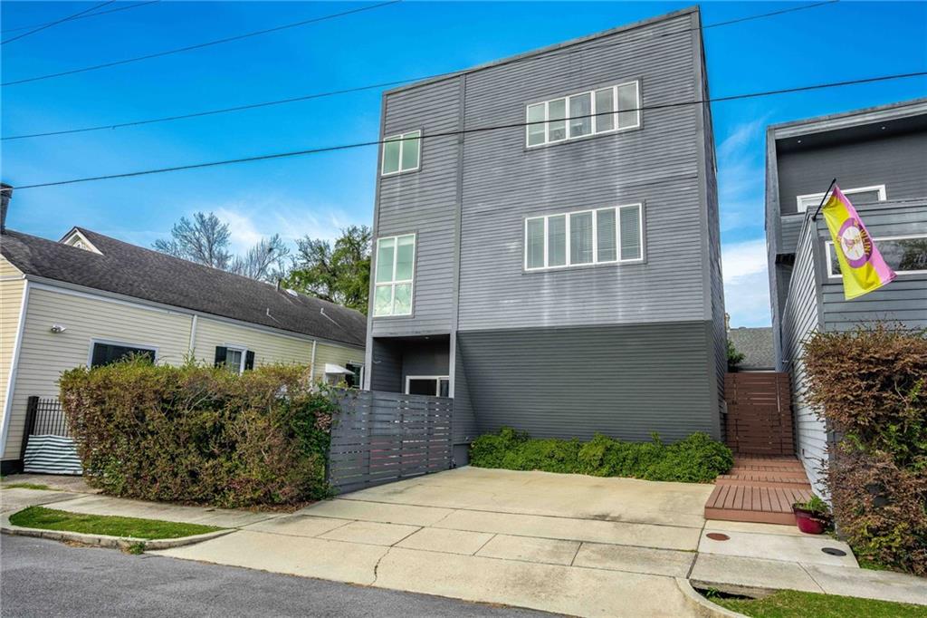 Homes for sale in New Orleans, LA | 5301 Laurel St #A, New Orleans, LA 70115 | MLS# 2544977