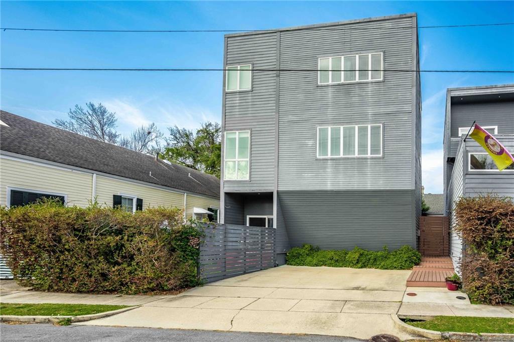 Homes for sale in New Orleans, LA | 5301 Laurel St #A, New Orleans, LA 70115 | MLS# 2544977