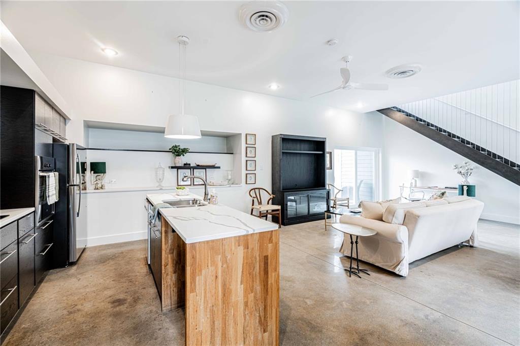 Homes for sale in New Orleans, LA | 5301 Laurel St #A, New Orleans, LA 70115 | MLS# 2544977