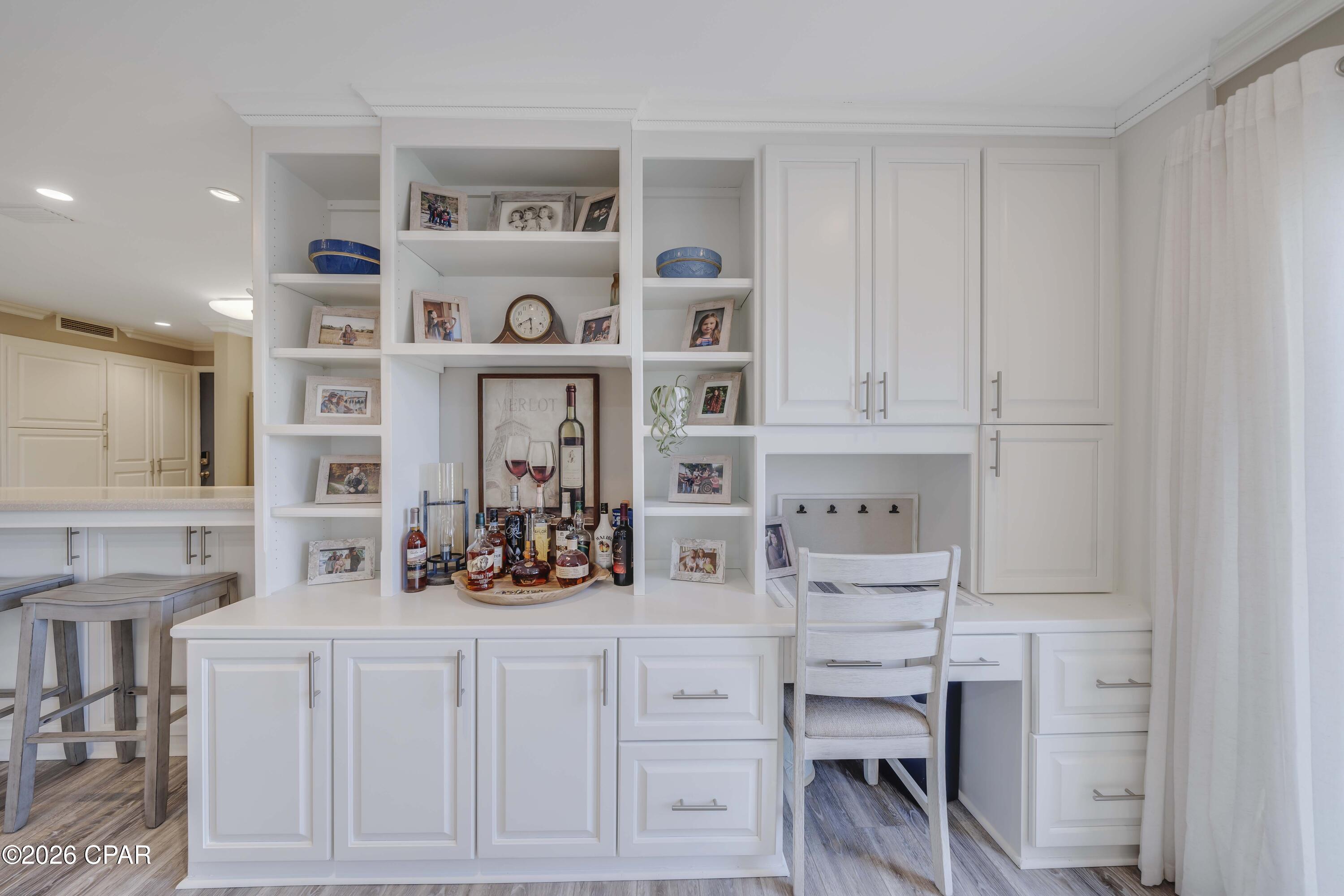 Listing photo id 19 for 4726 Bay Point Road 4137