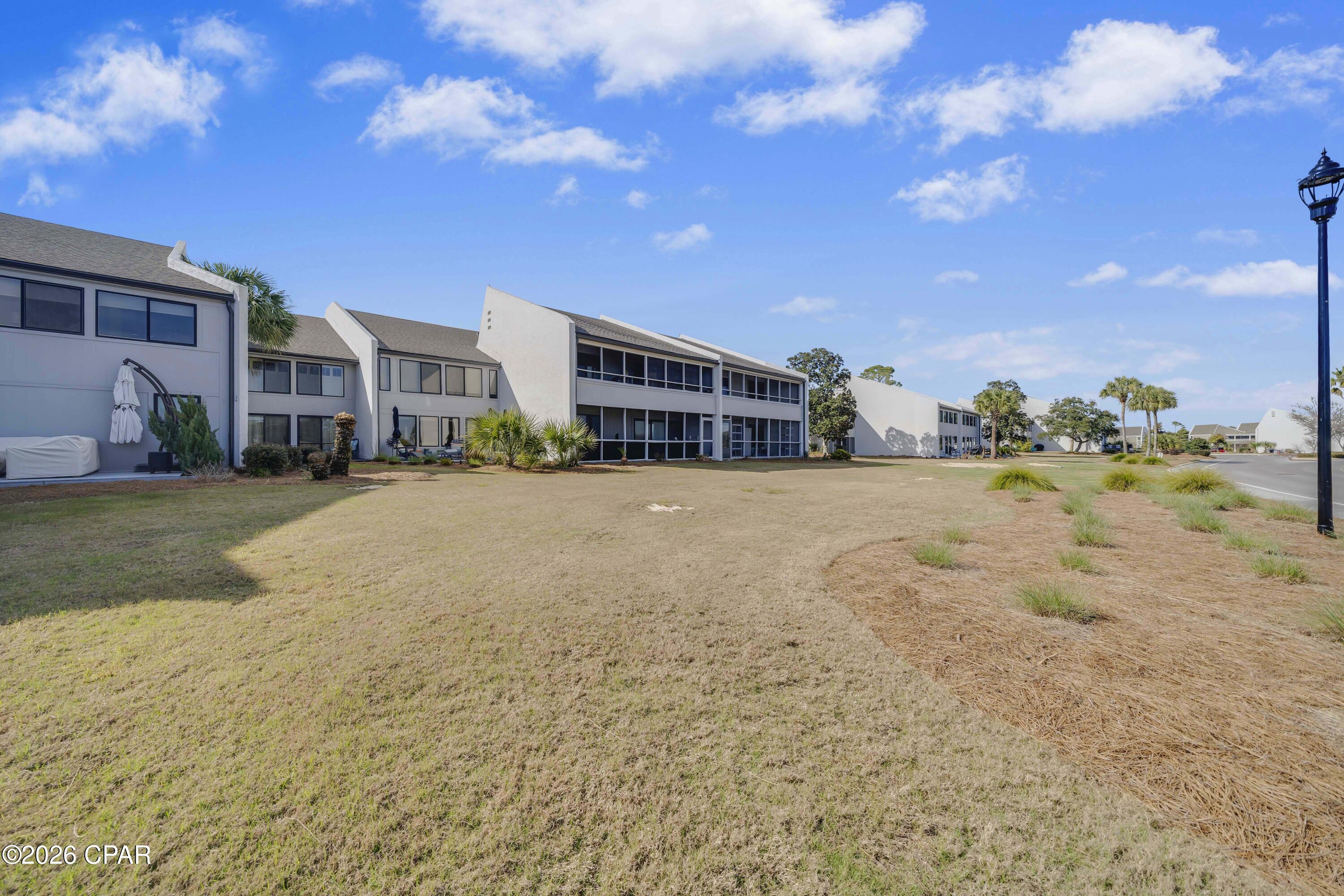 Listing photo id 32 for 4726 Bay Point Road 4137