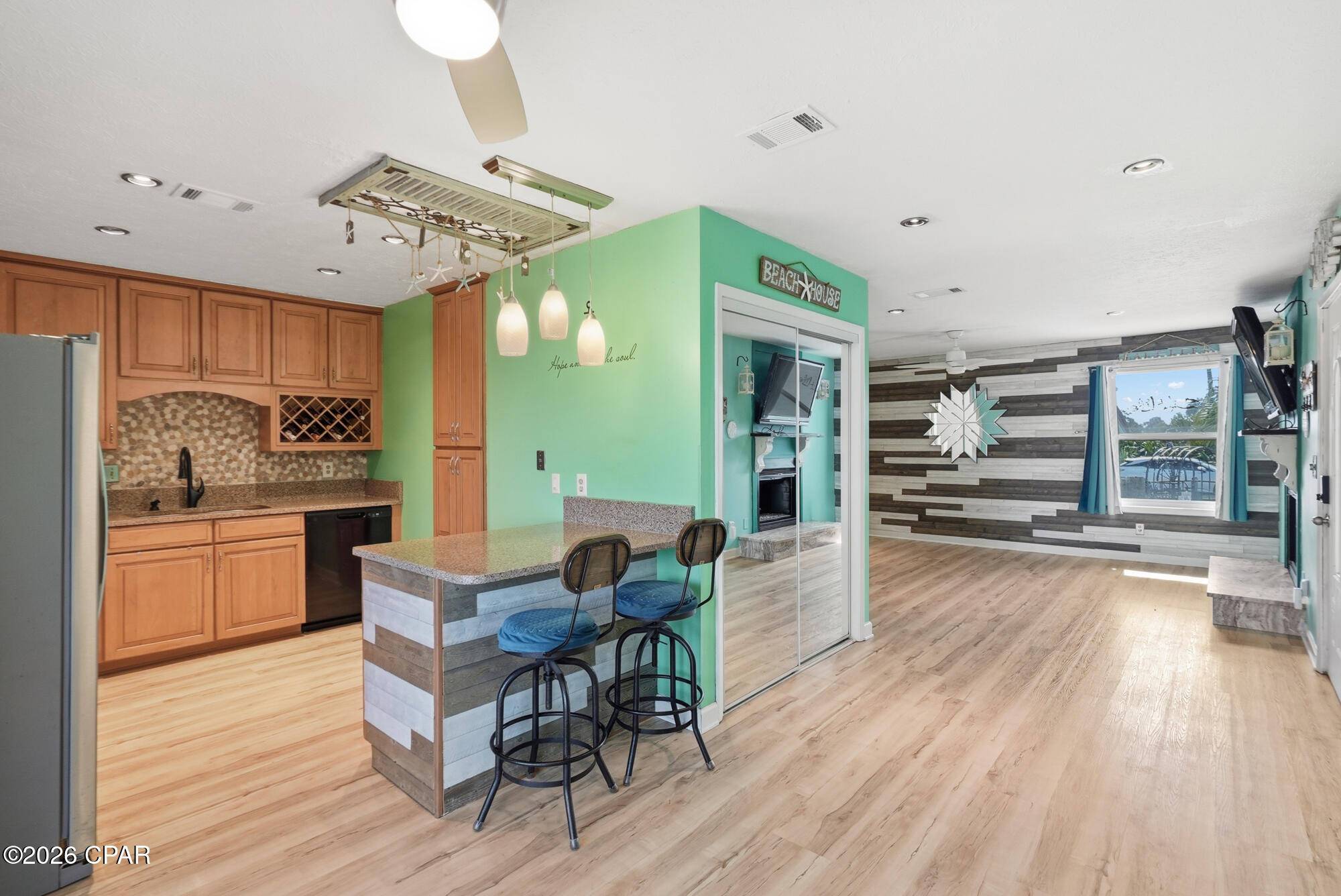 Image 14 For 5516 Beach Drive A