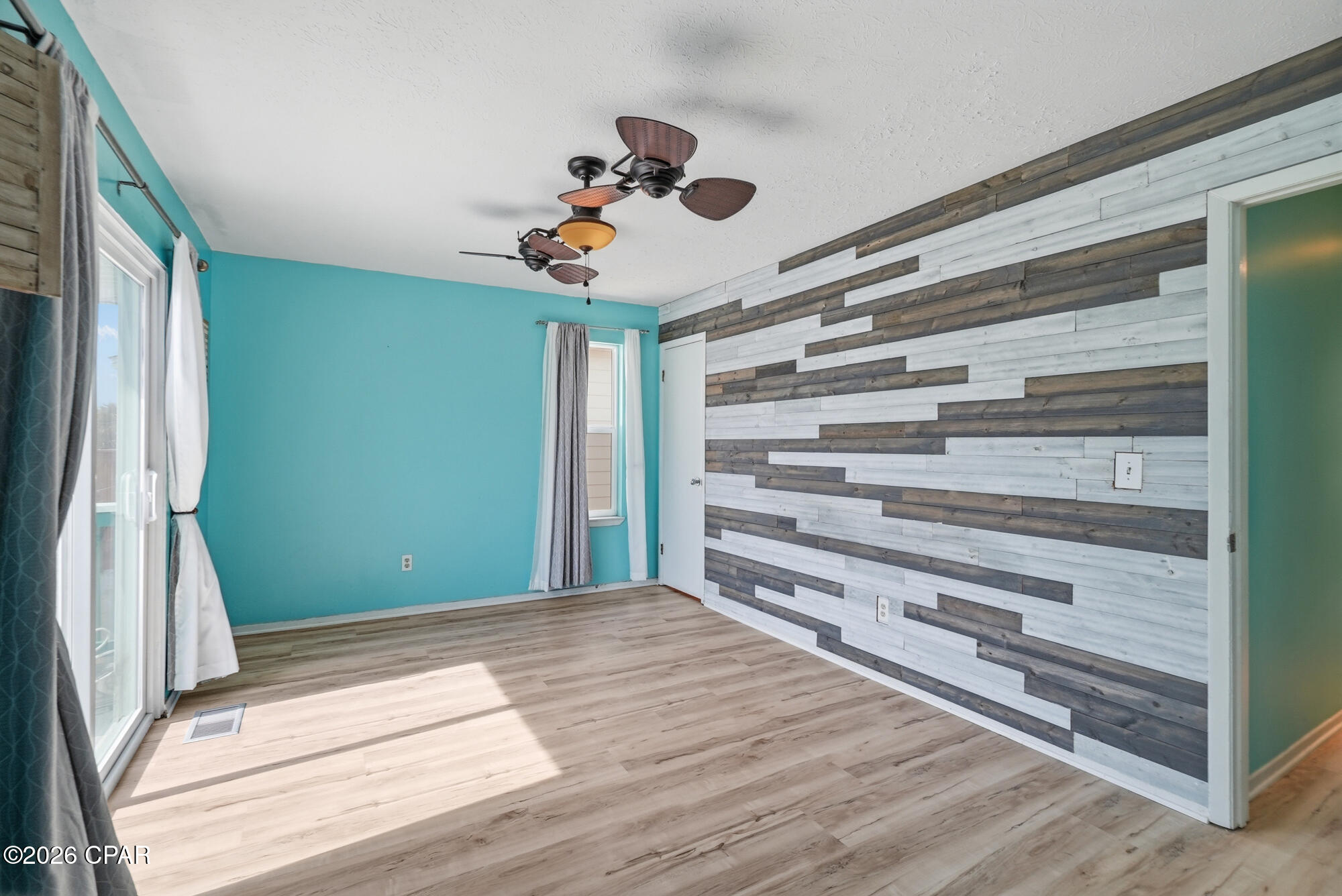 Image 20 For 5516 Beach Drive A