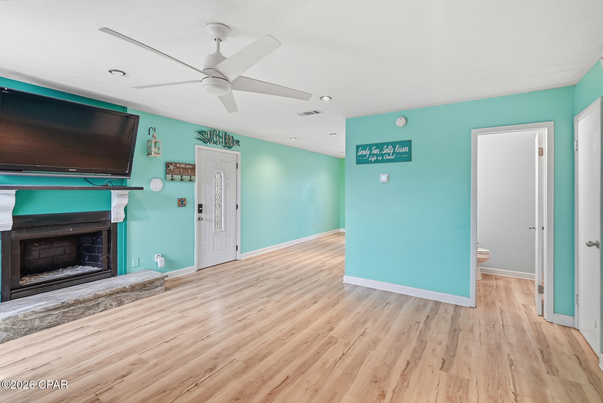 Image 9 For 5516 Beach Drive A