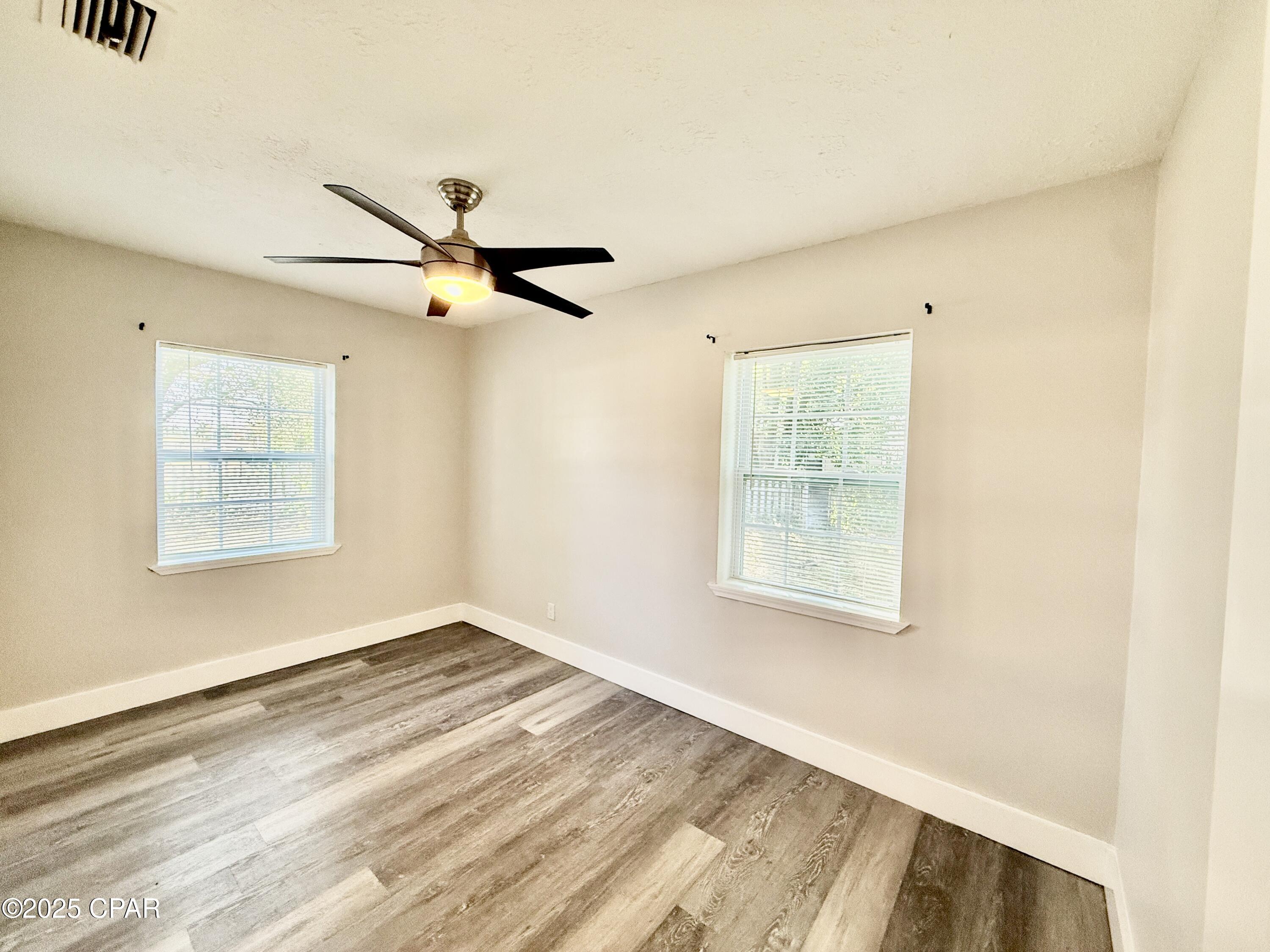 Image 15 For 1305 Flower Drive