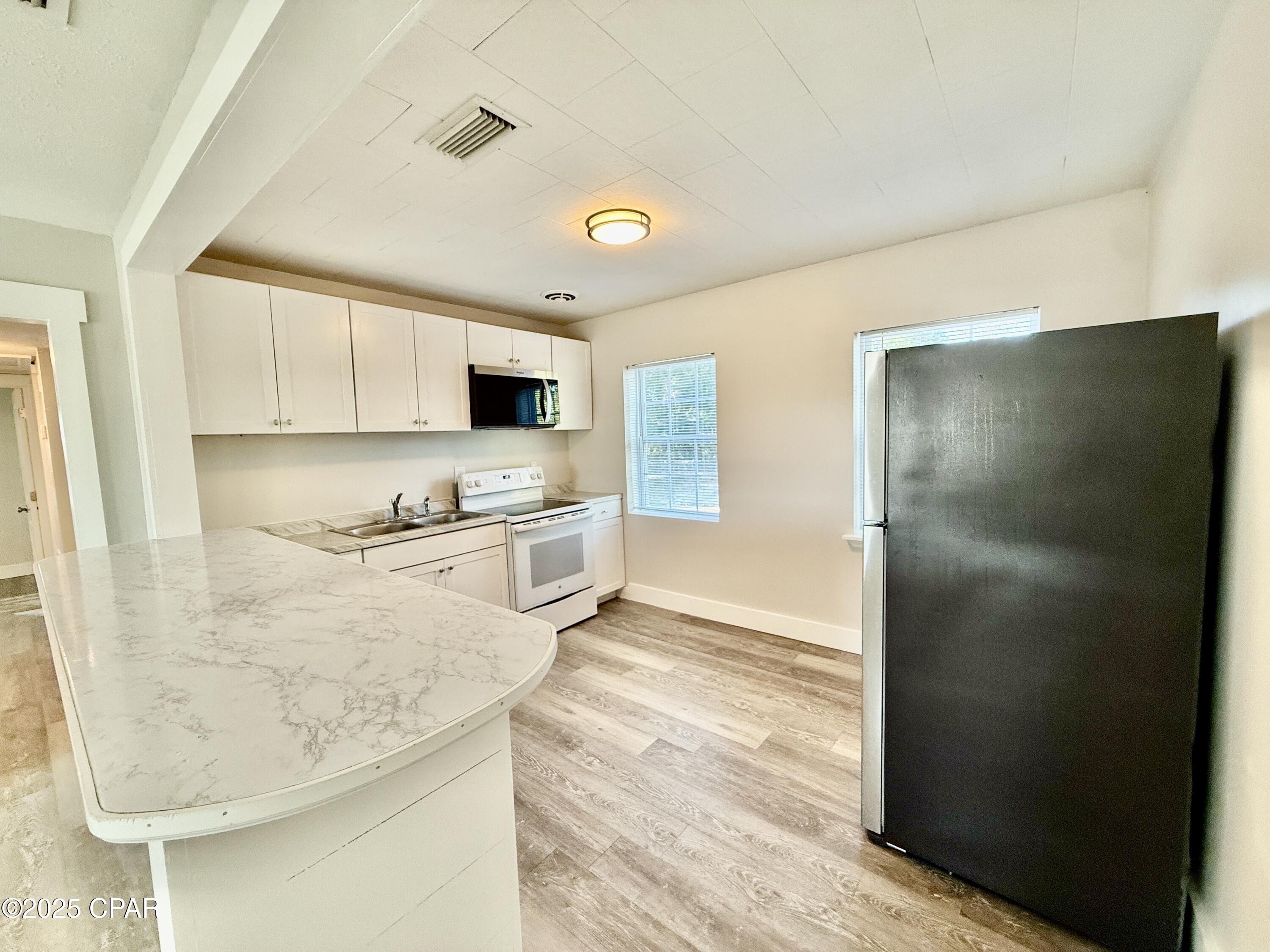 Image 9 For 1305 Flower Drive