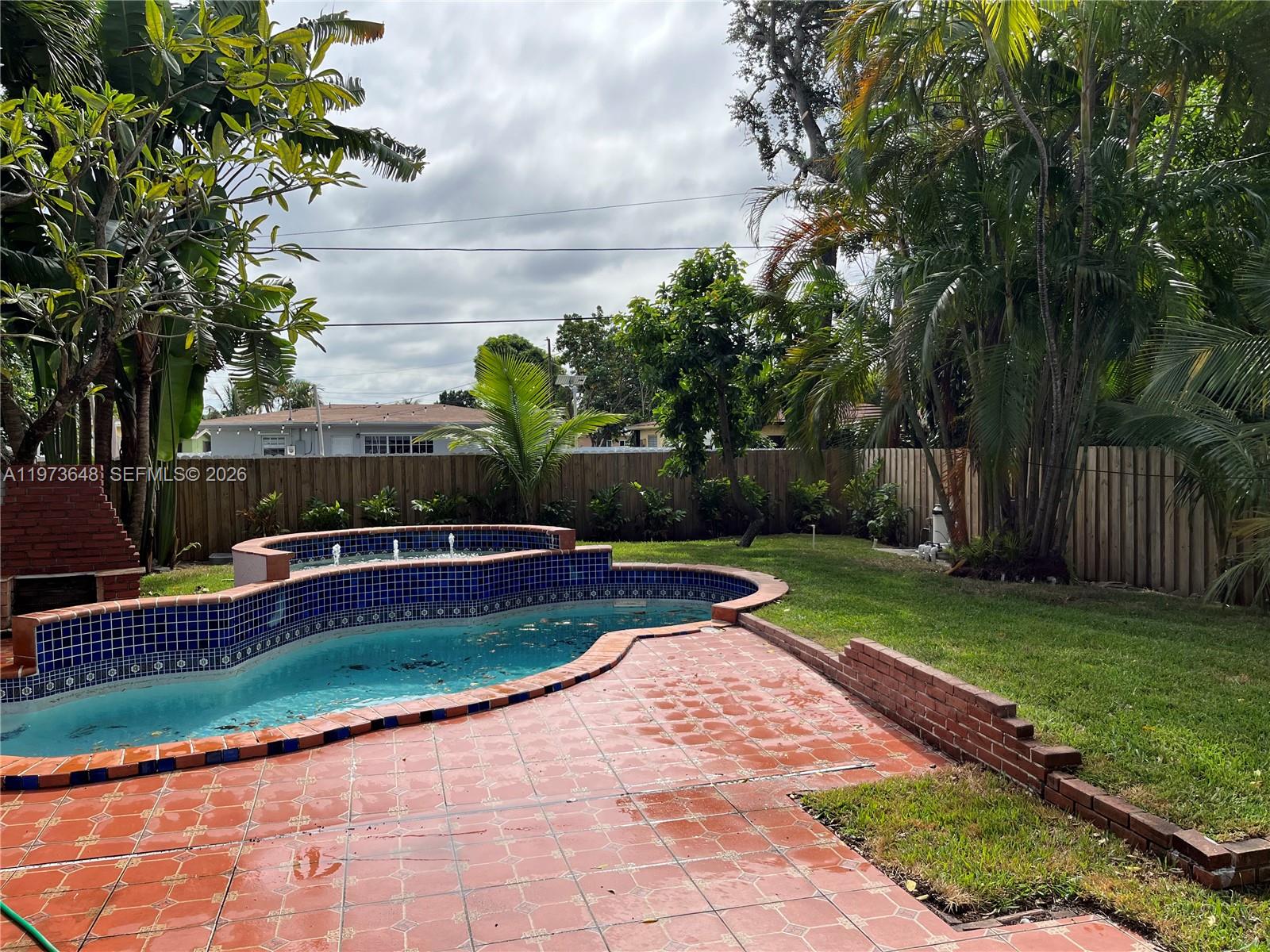 Homes for sale in North Miami Beach, FL | 550 Ne 174th St, North Miami Beach, FL 33162 | MLS# A11973648