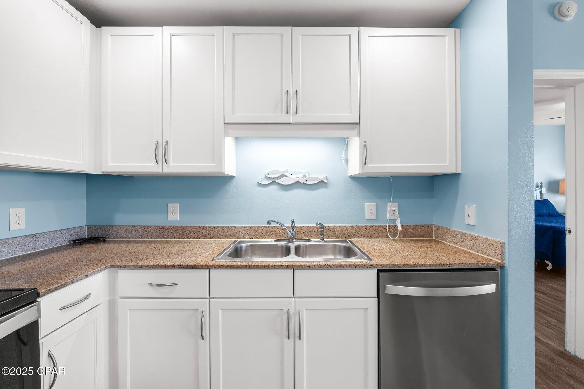Image 10 For 9860 Thomas Drive 1107