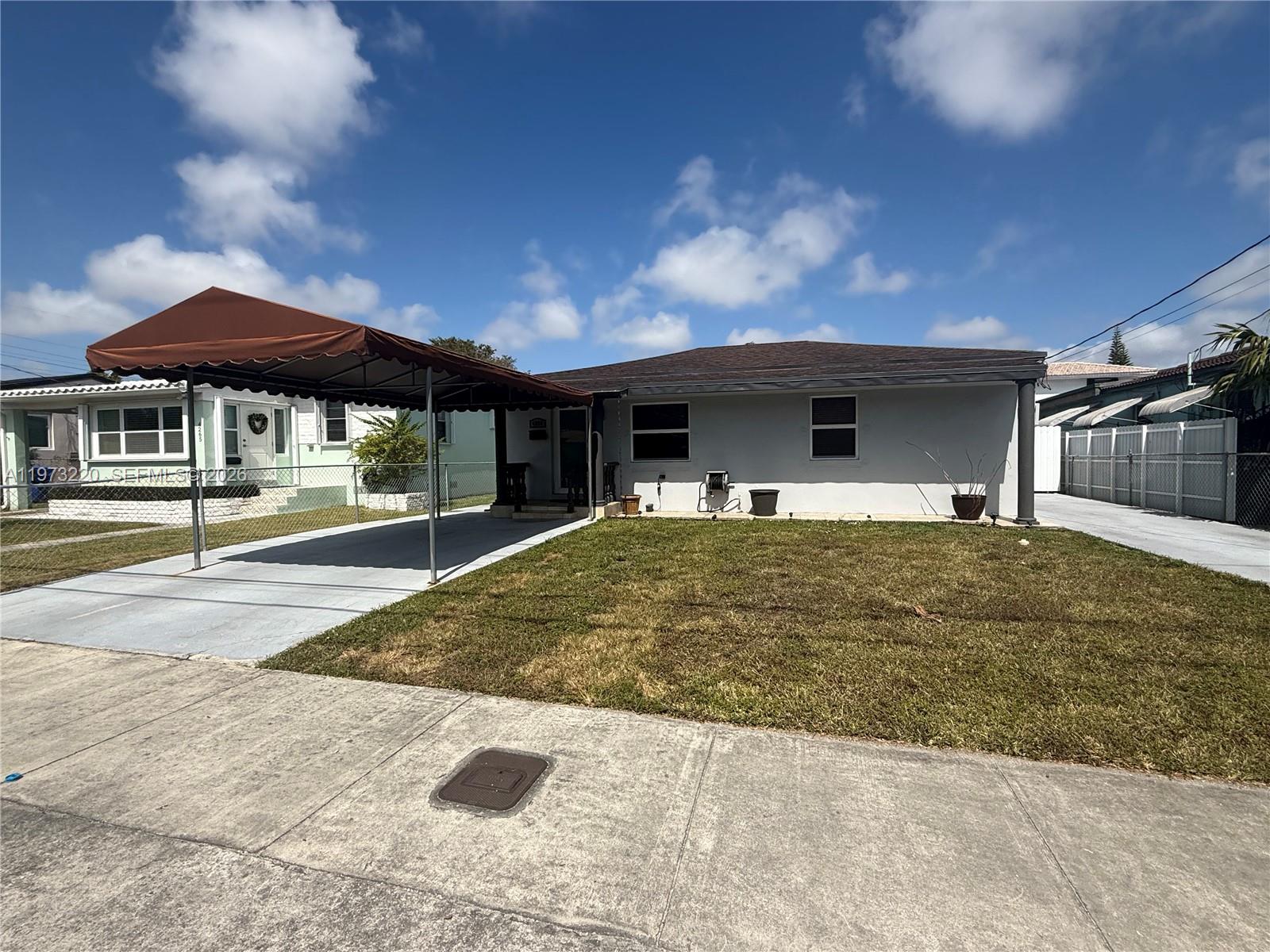 W Flag Cen Le Jeune Ad