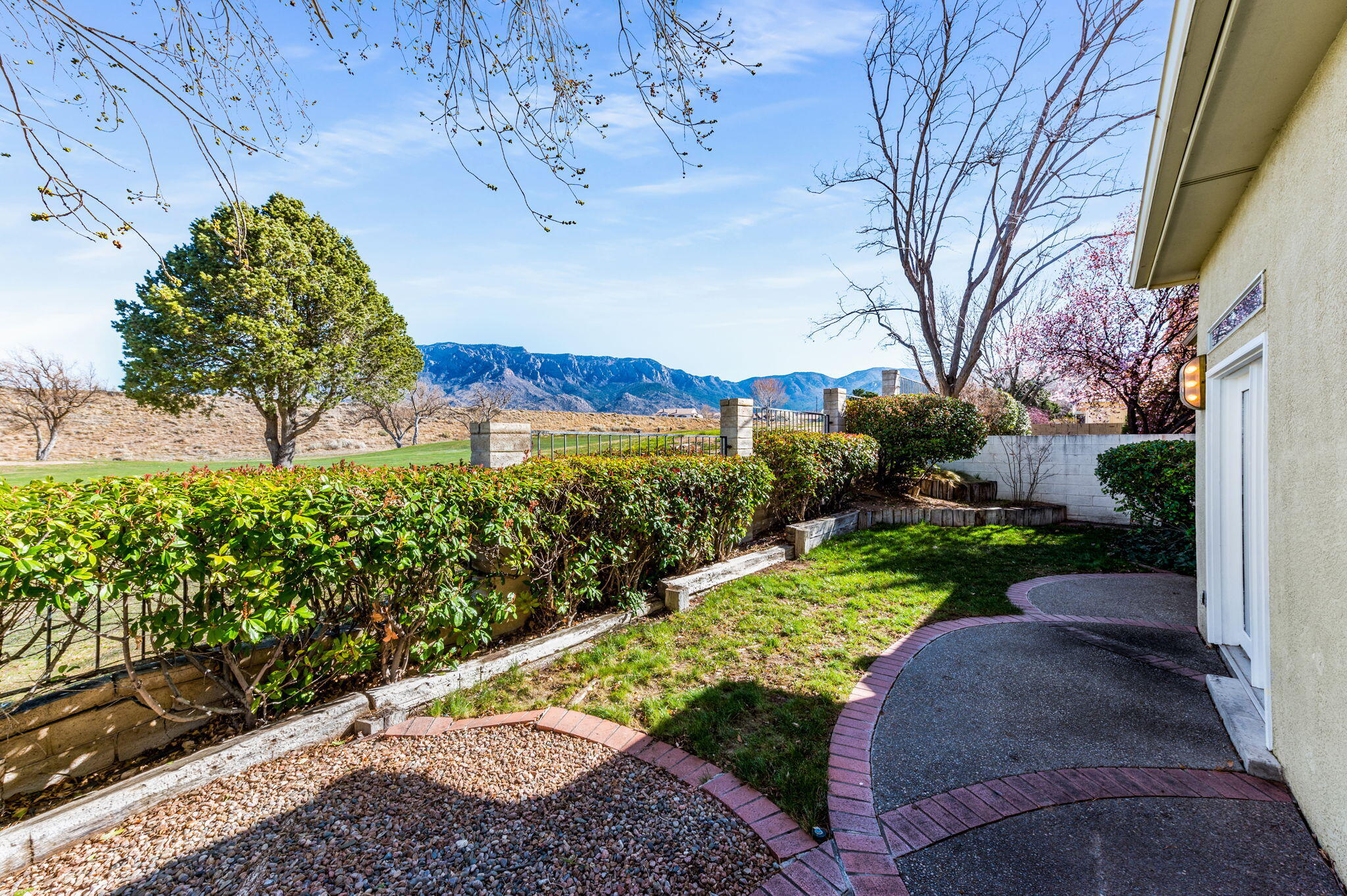 11921 CARIBOU AVENUE NE, ALBUQUERQUE, NM 87111  Photo 9