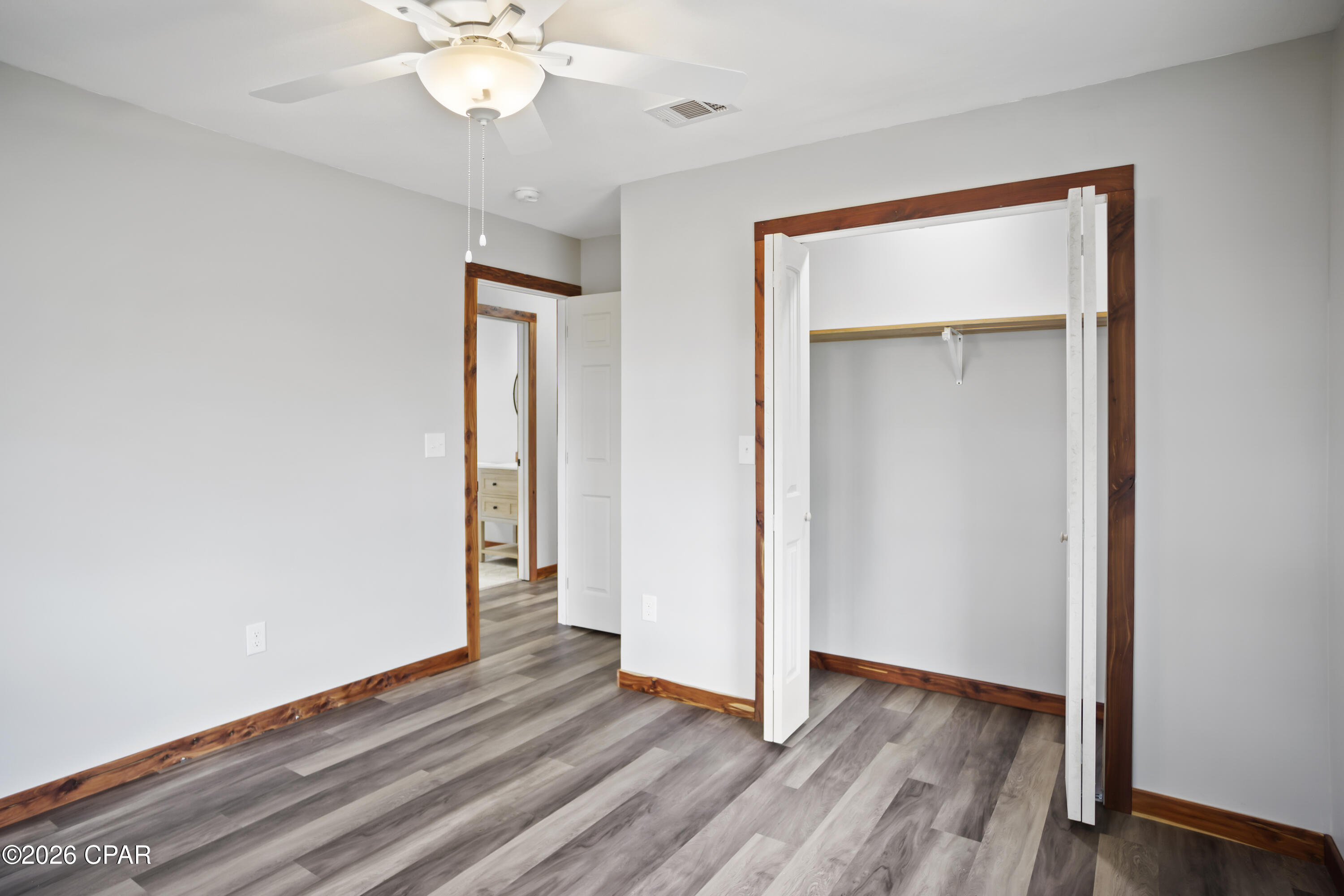 Image 20 For 20496 Lambert Avenue